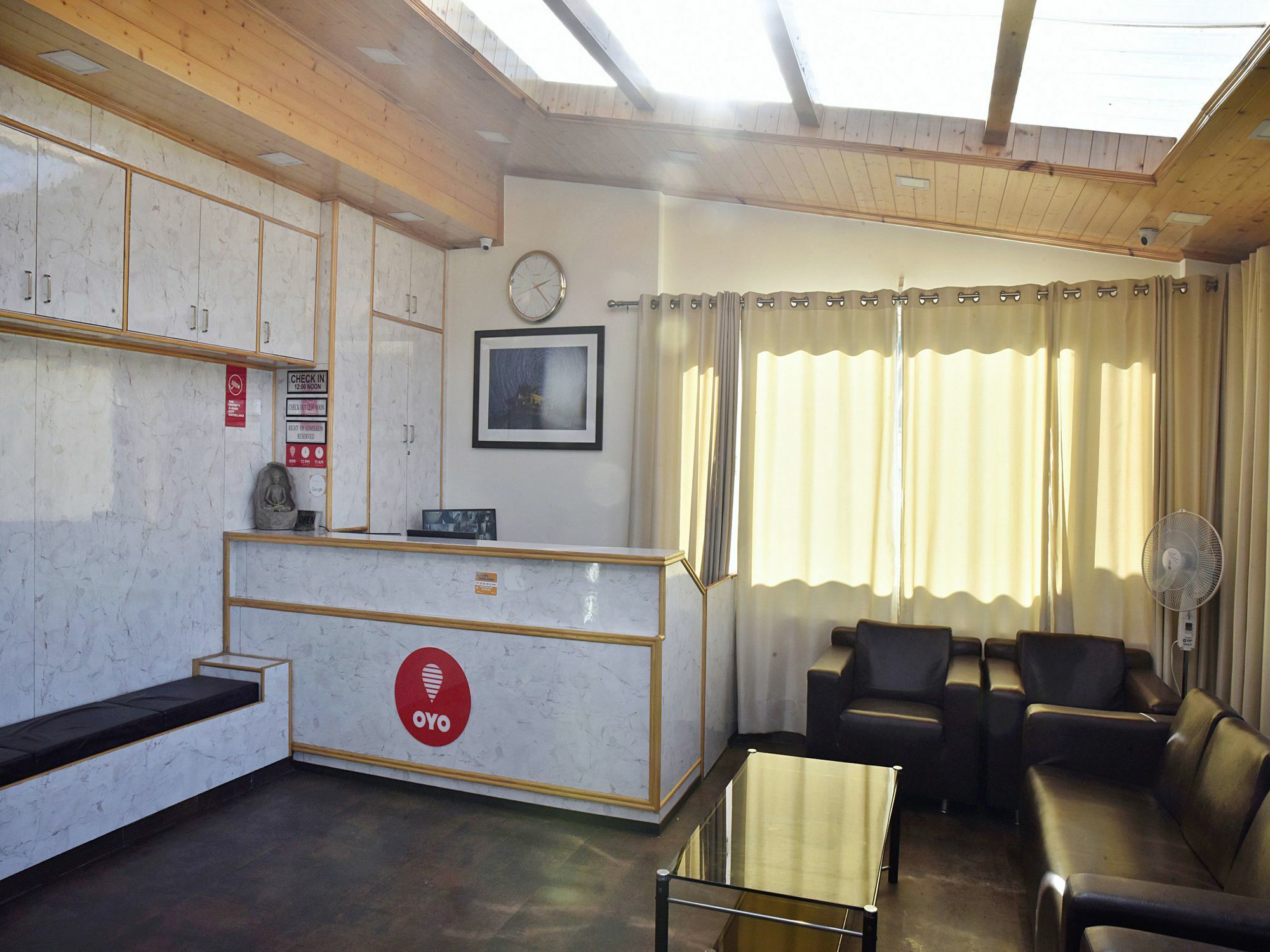 Hotel Treebo Maharaja, Near Mall Road
