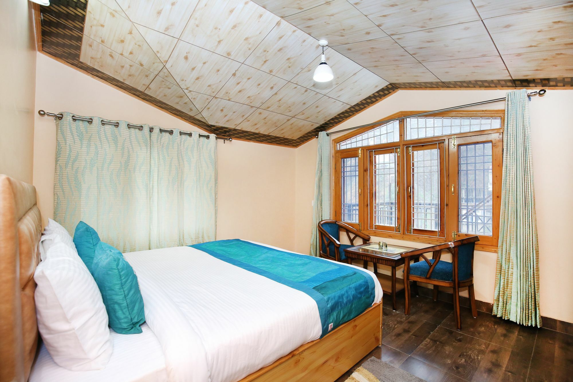 Oyo 10863 Nature Walk 2bhk Apartment