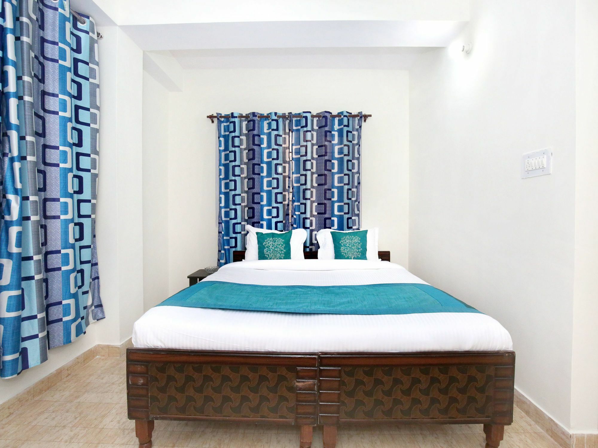 Apartment Oyo 10986 1bhk Red Velly Kasumpti Main Market