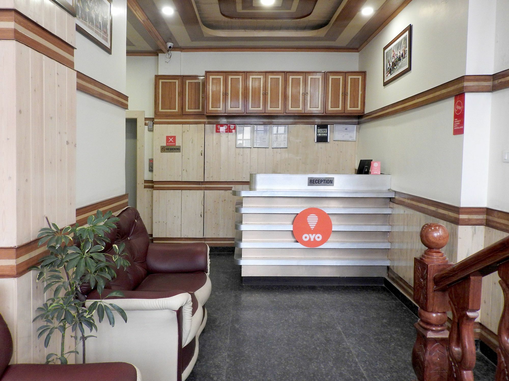 Oyo 8421 Flagship Seven Hills Hotel