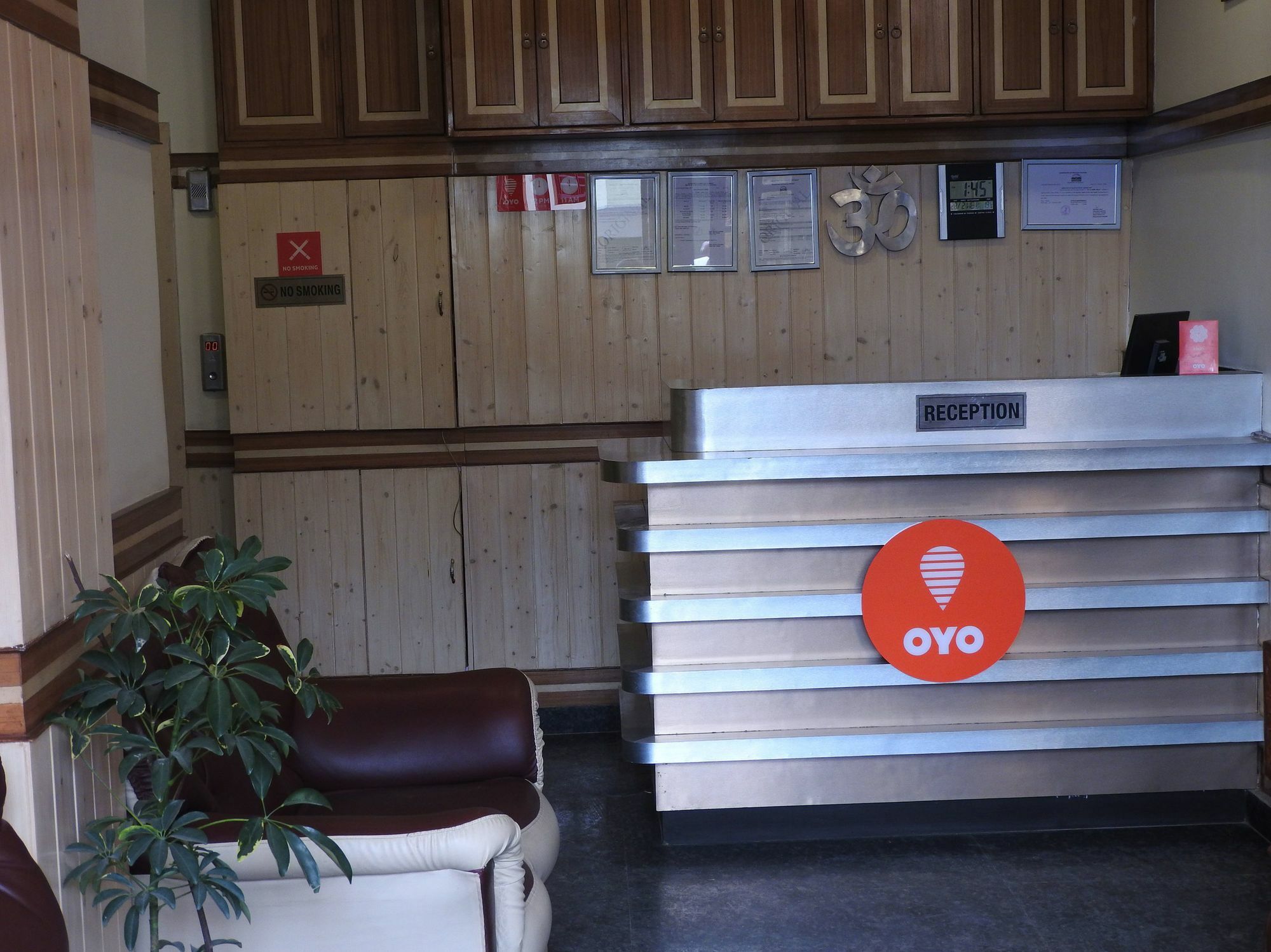 Oyo 8421 Flagship Seven Hills 3* Shimla