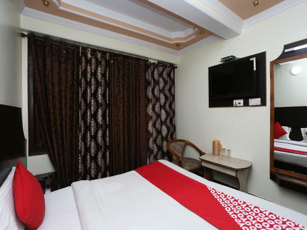 Oyo 27002 Hsr Ram Bazaar 3* Shimla