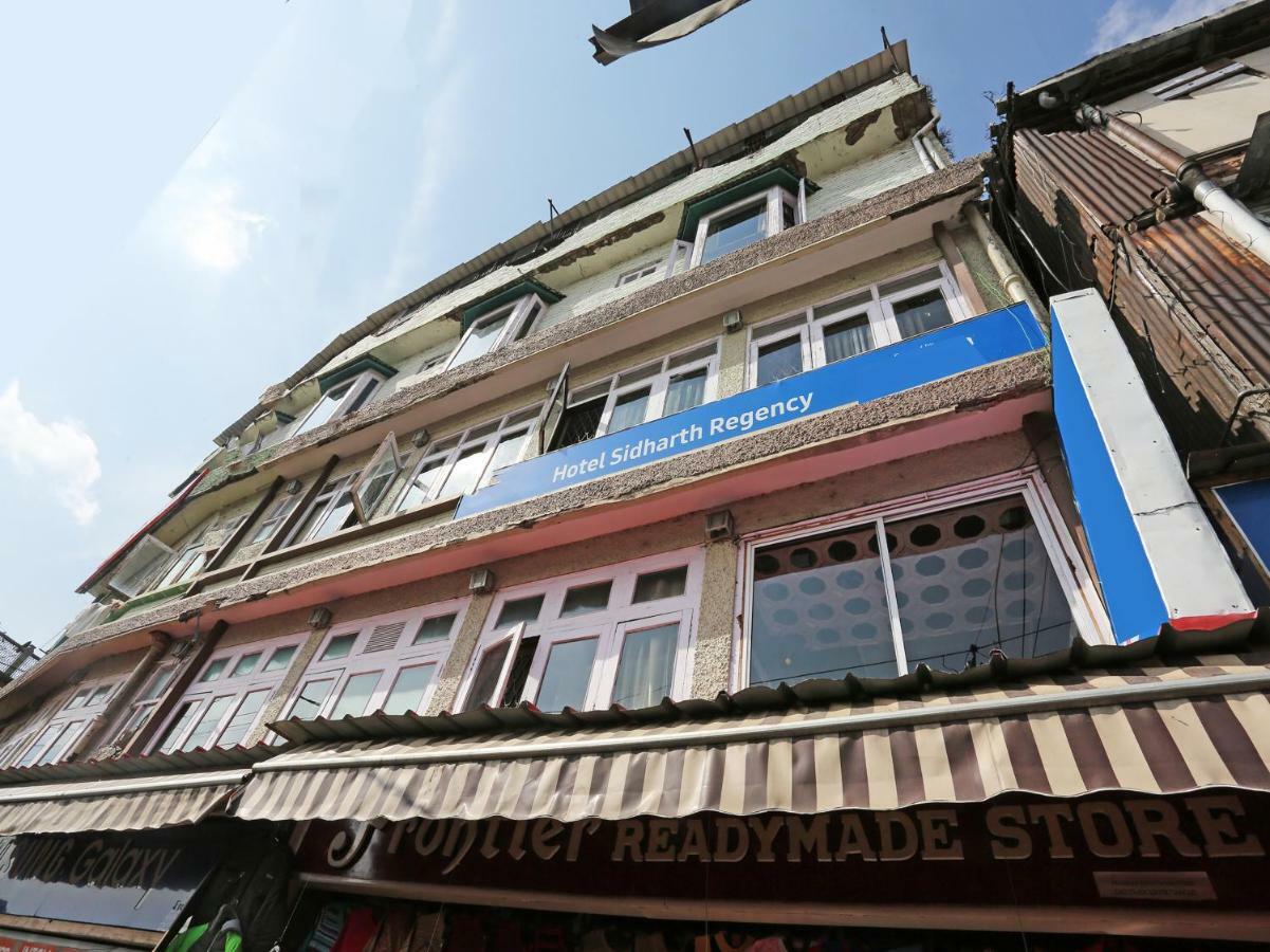 Hotel Oyo 27002 Hsr Ram Bazaar 3*