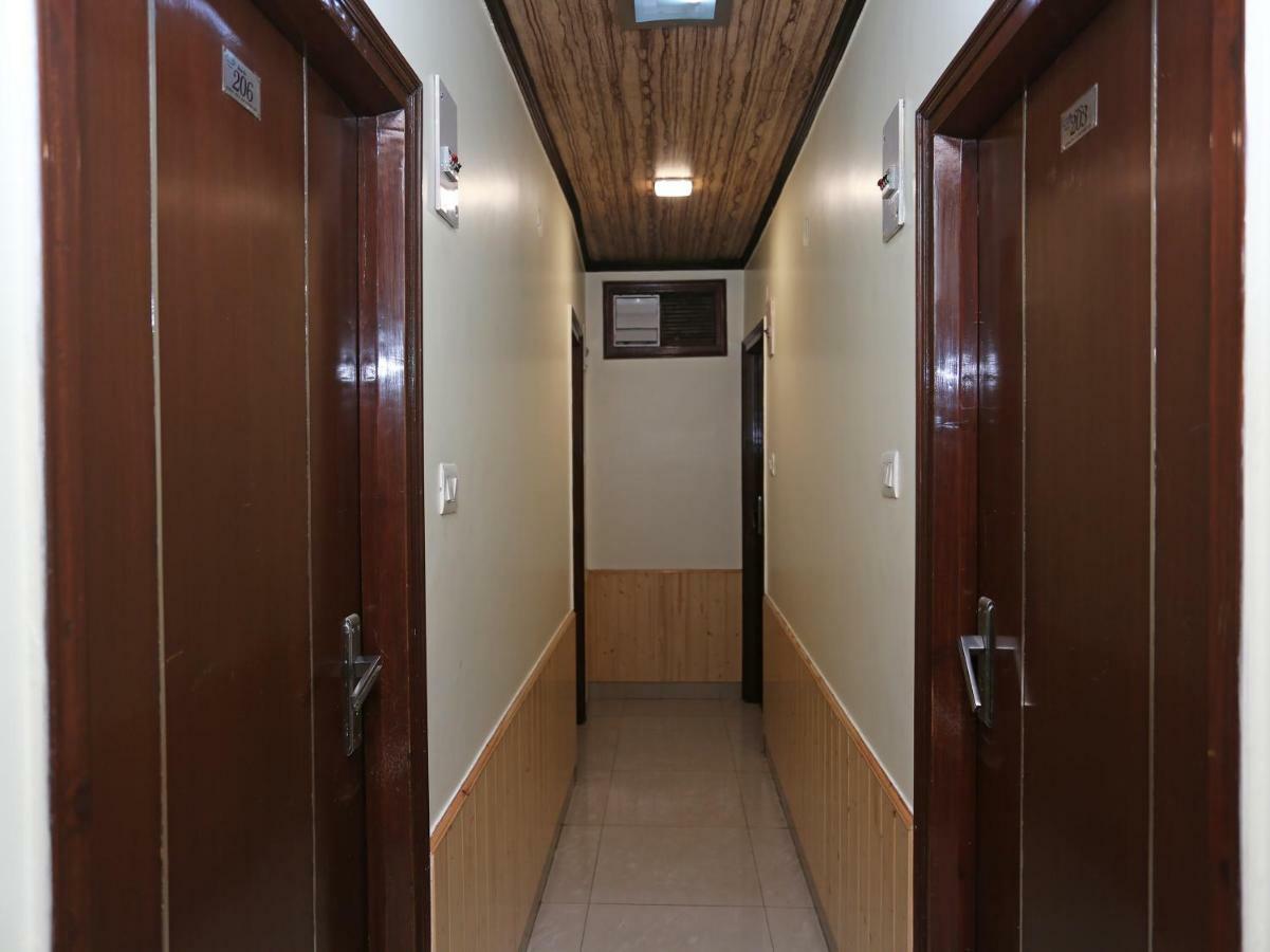Oyo 27002 Hsr Ram Bazaar 3* Shimla