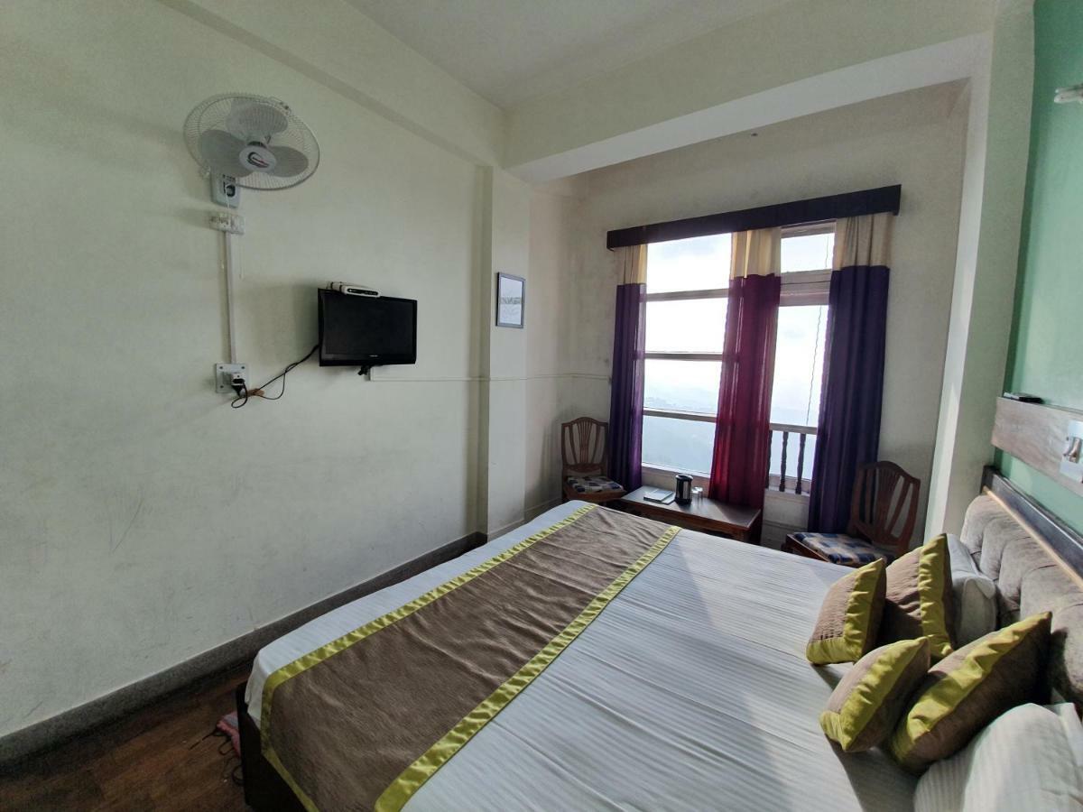 Hotel Diplomat *
