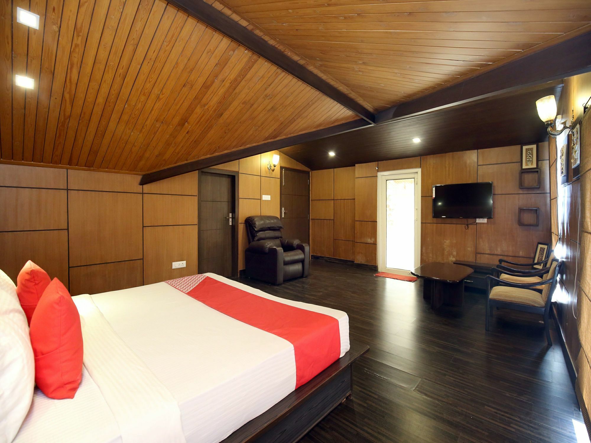 Oyo 12895 2bhk Mashobra *