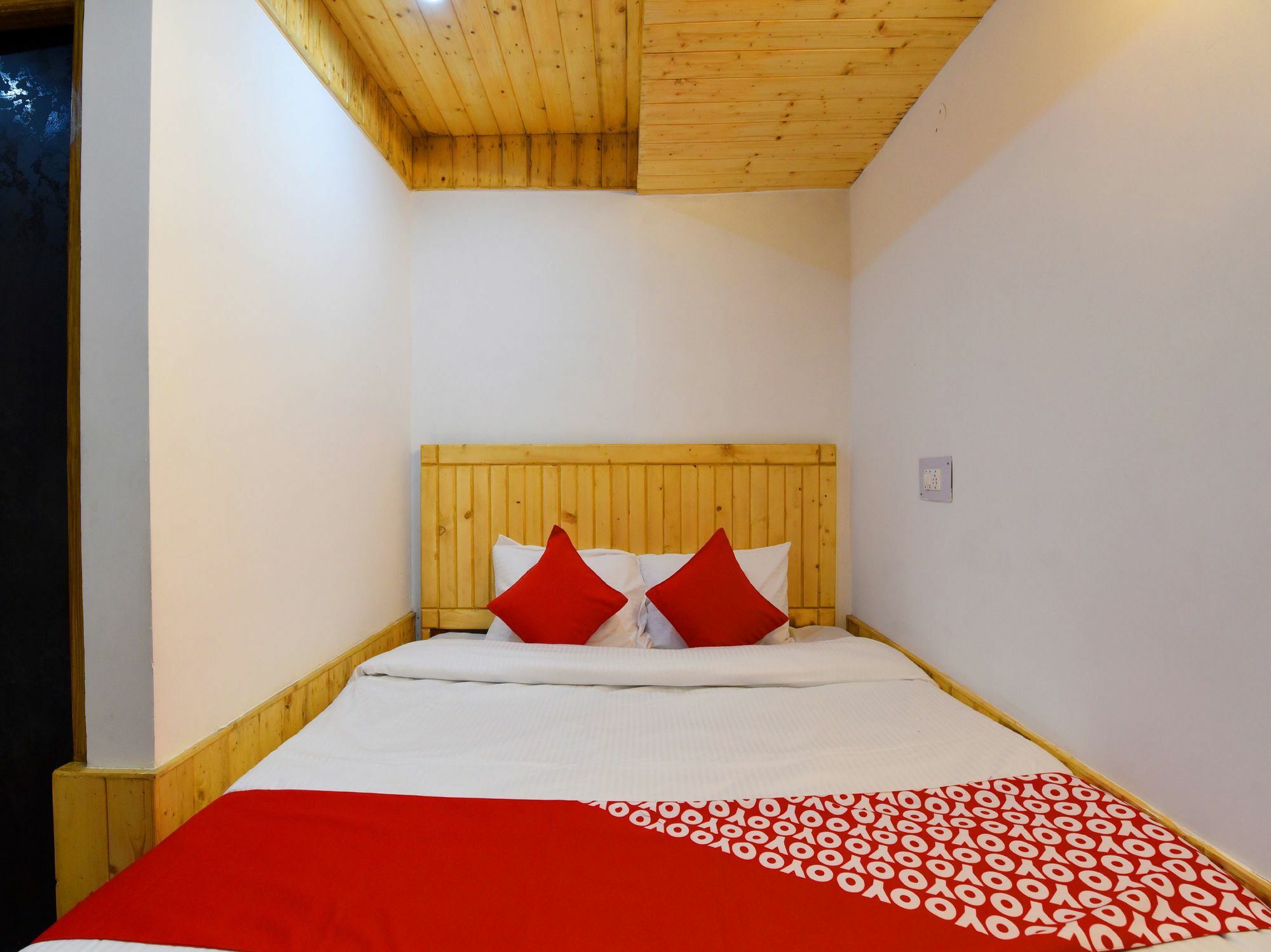 Oyo 14202 Rajinder Regency Hotel Shimla