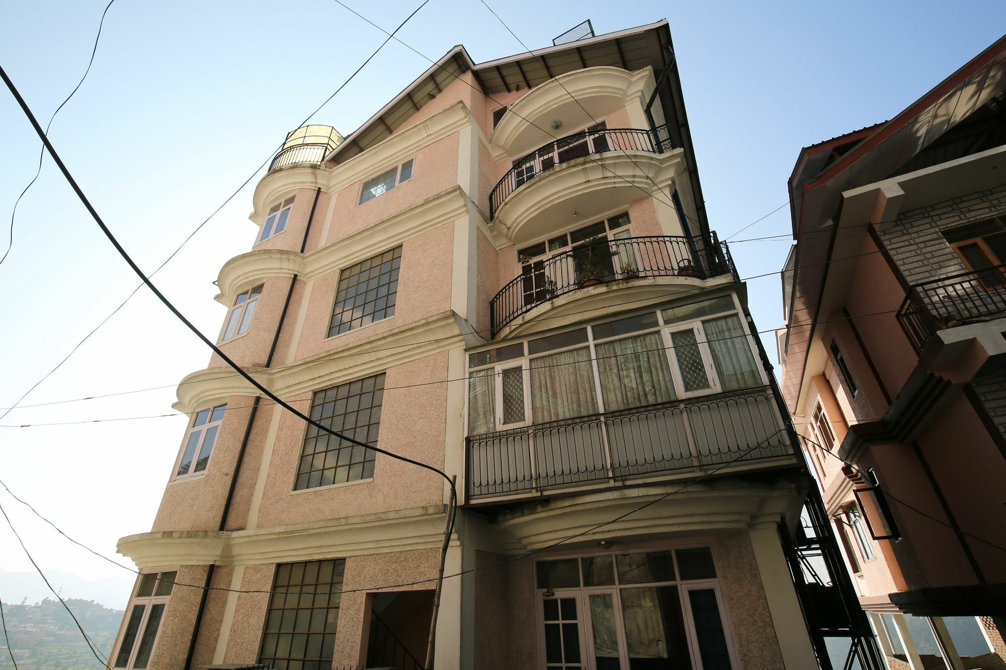 Apartment Oyo 10089 Hill View 2bhk Mehli *
