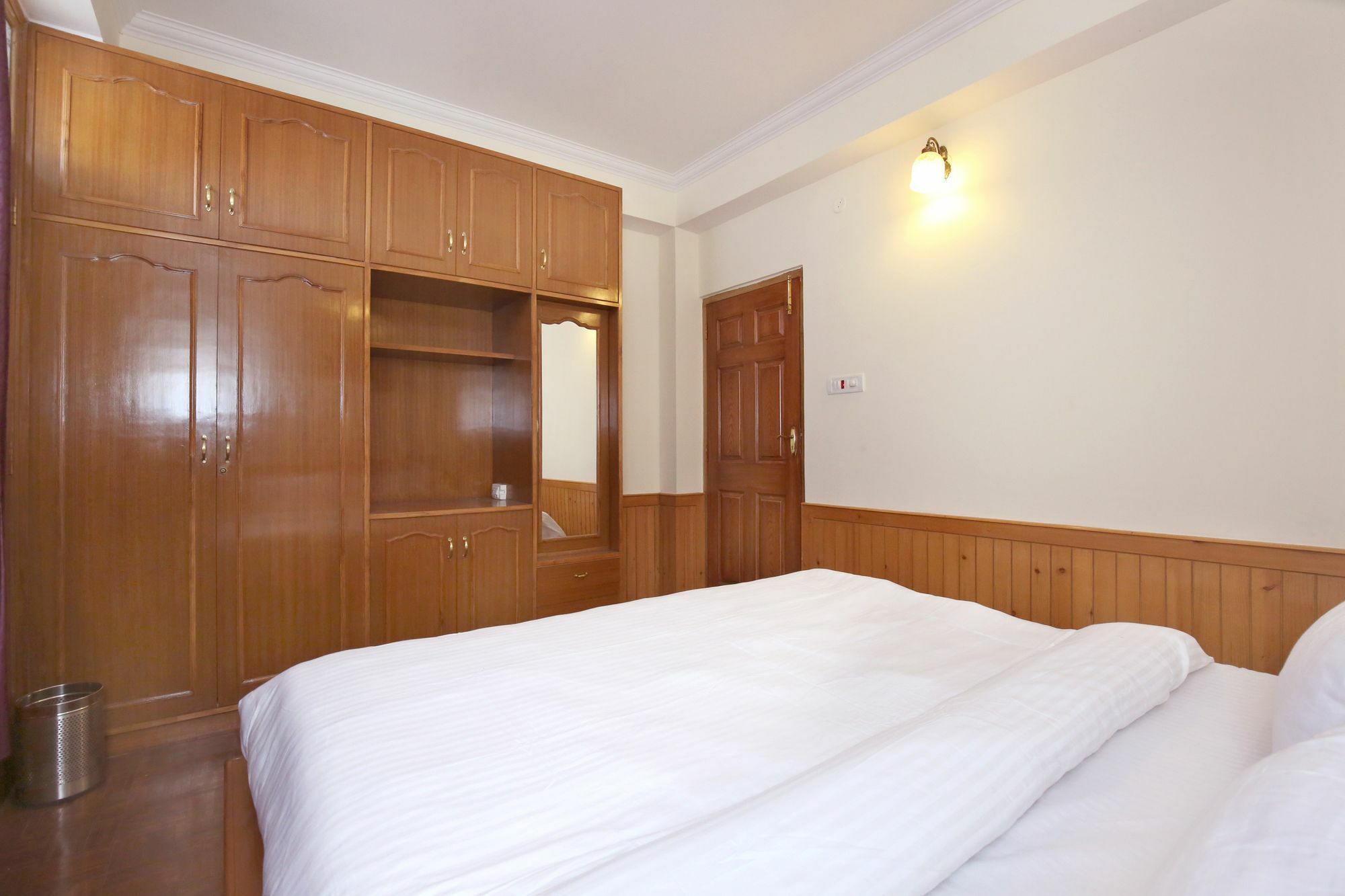 Oyo 10089 Hill View 2bhk Mehli Apartment Shimla