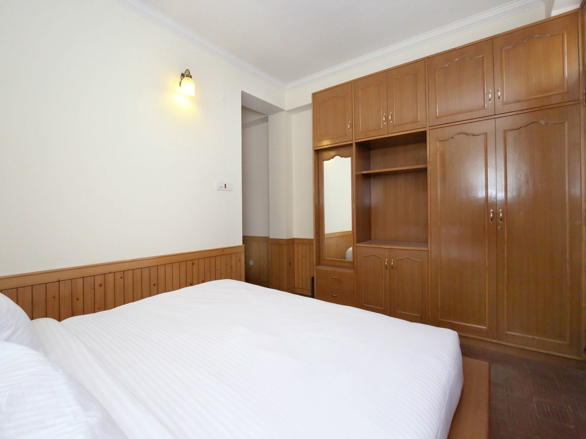 Apartment Oyo 10089 Hill View 2bhk Mehli *