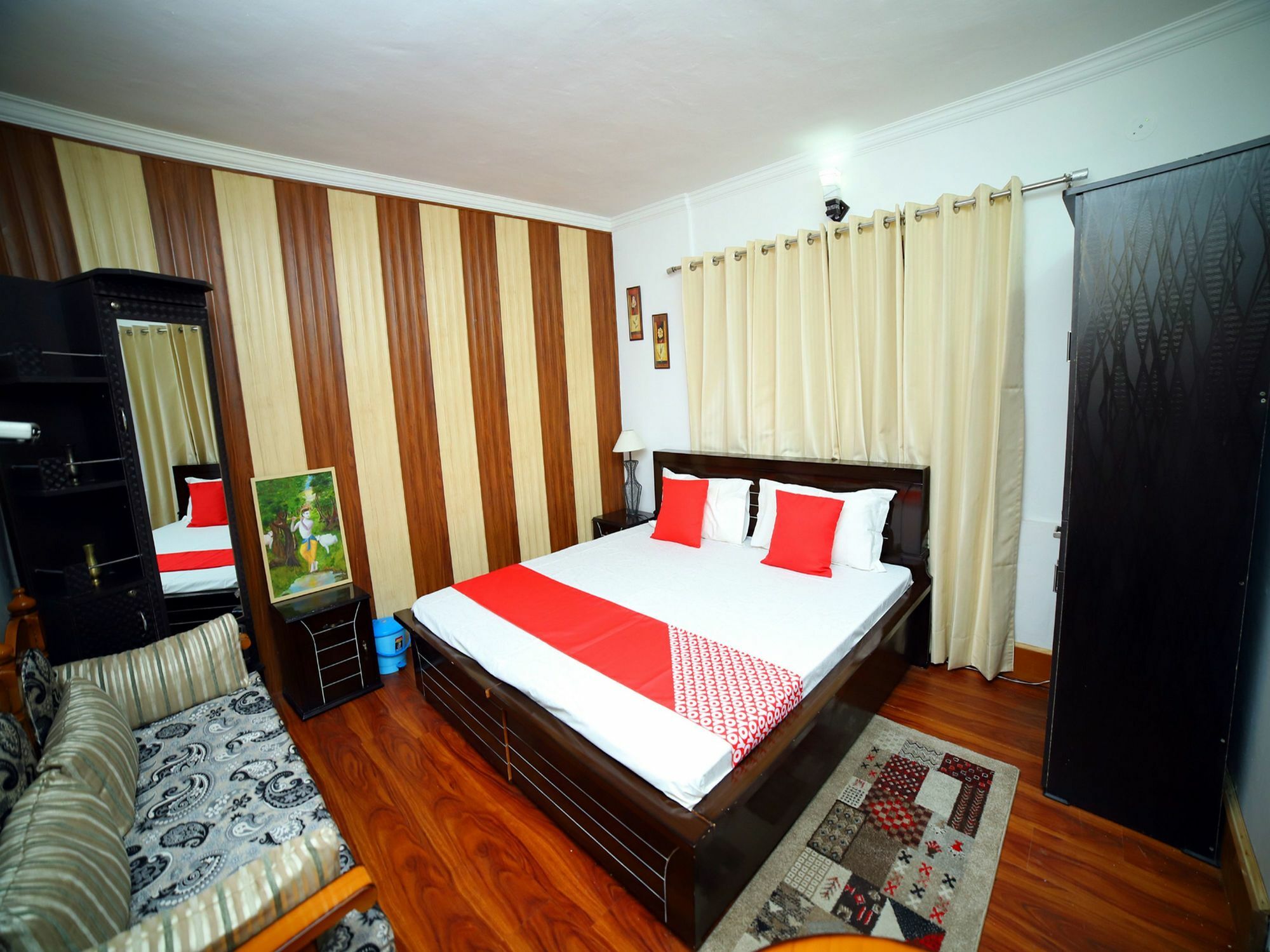 Apartment Oyo 12794 Luxurious 1bhk Boileauganj