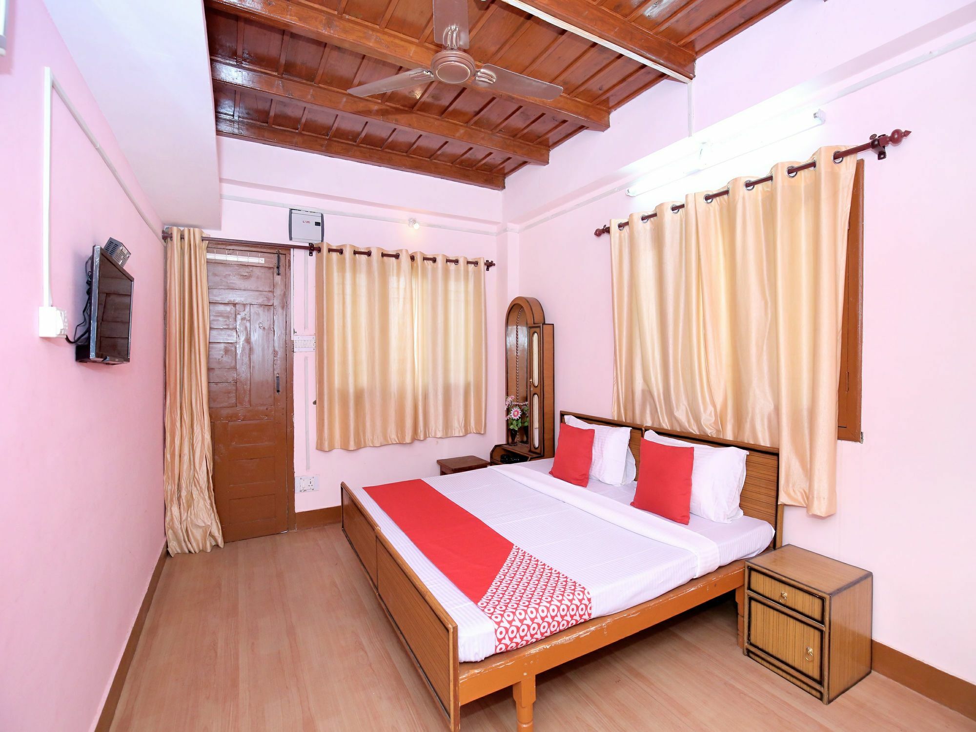 Apartment Oyo 12795 Down Hill Shoghi Shimla