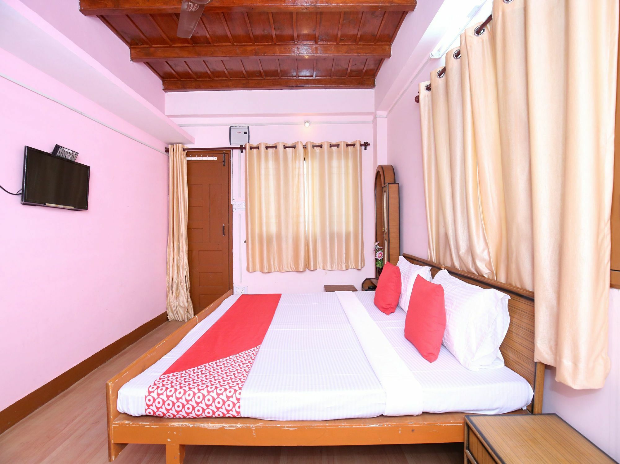 Apartment Oyo 12795 Down Hill Shoghi *