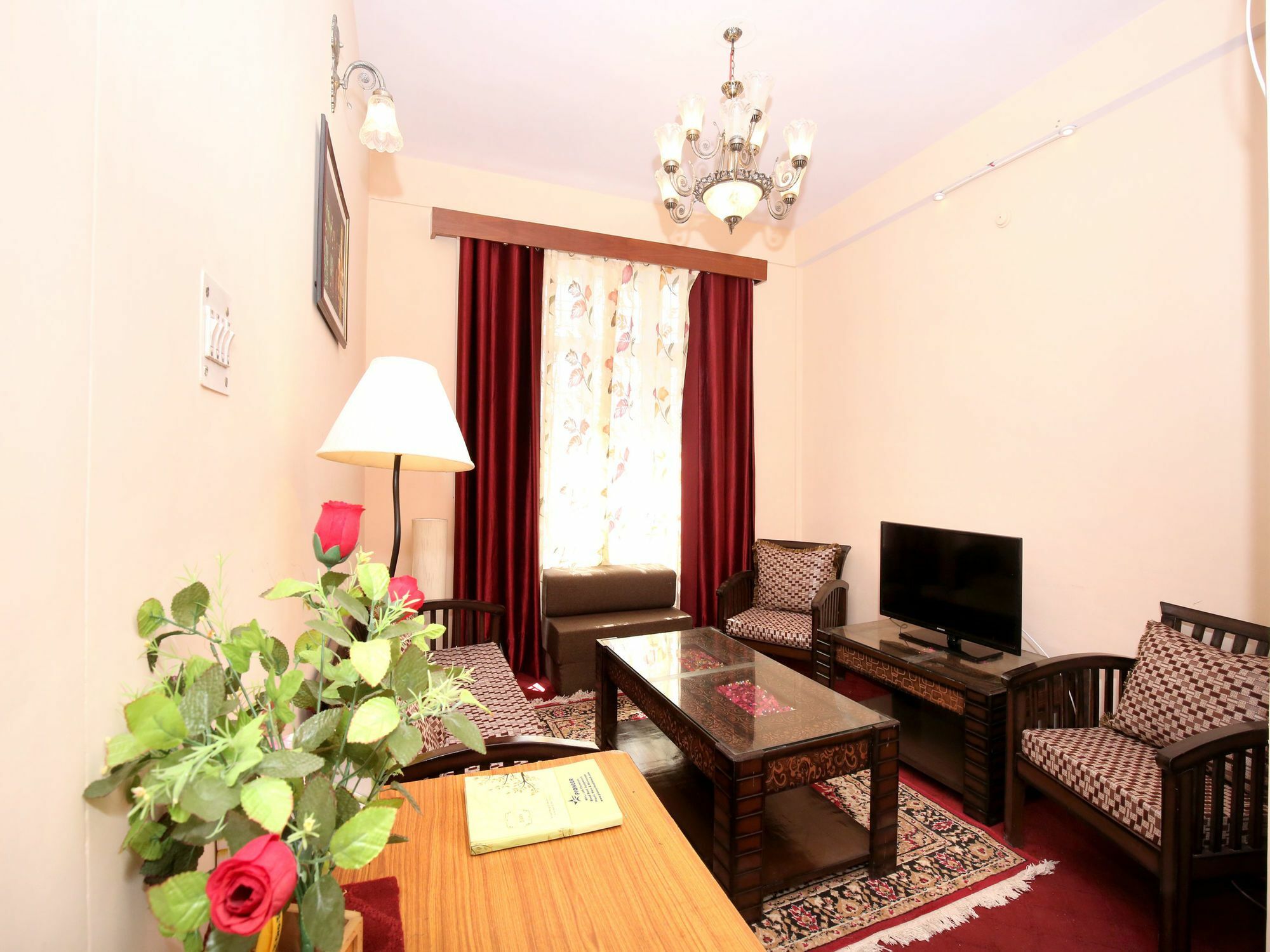 Oyo 12793 2bhk New *