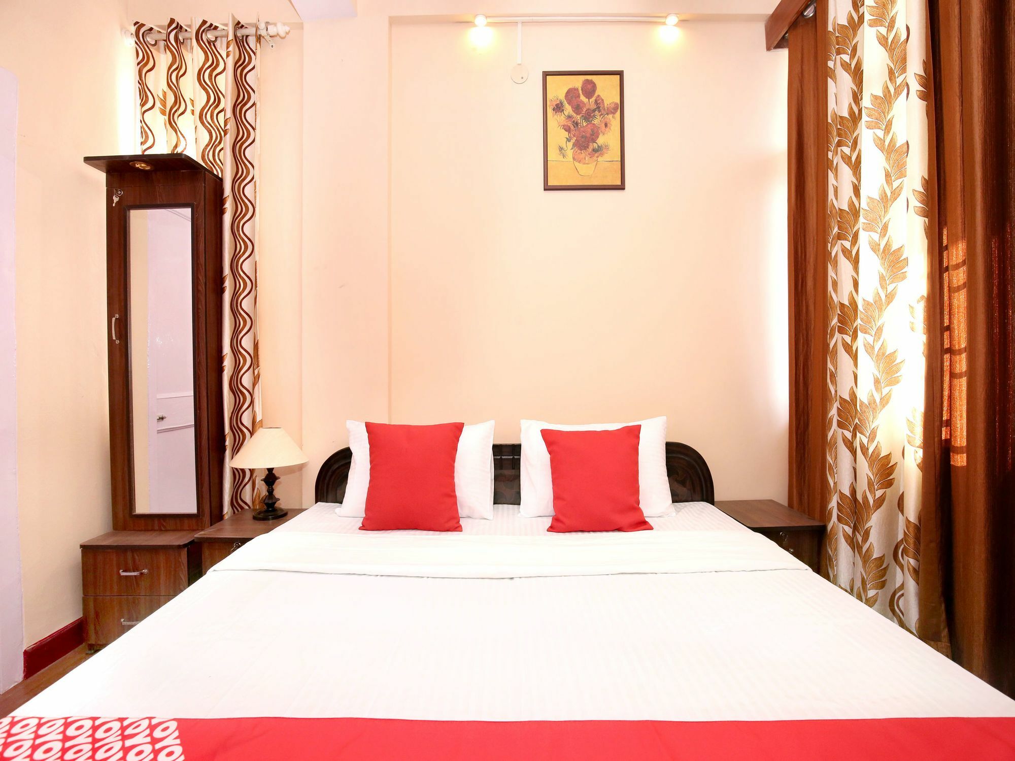 Oyo 12793 2bhk New