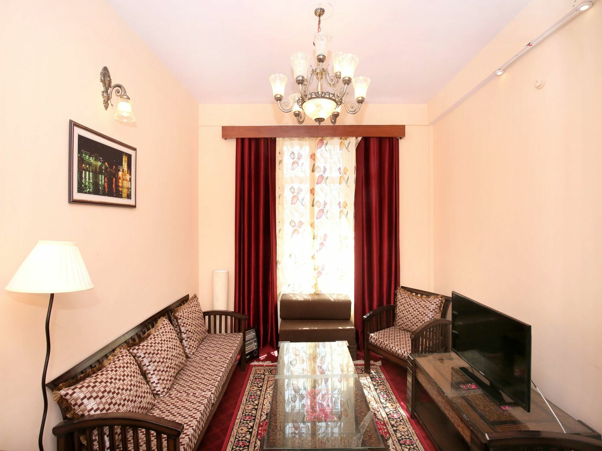 Oyo 12793 2bhk New Apartment *