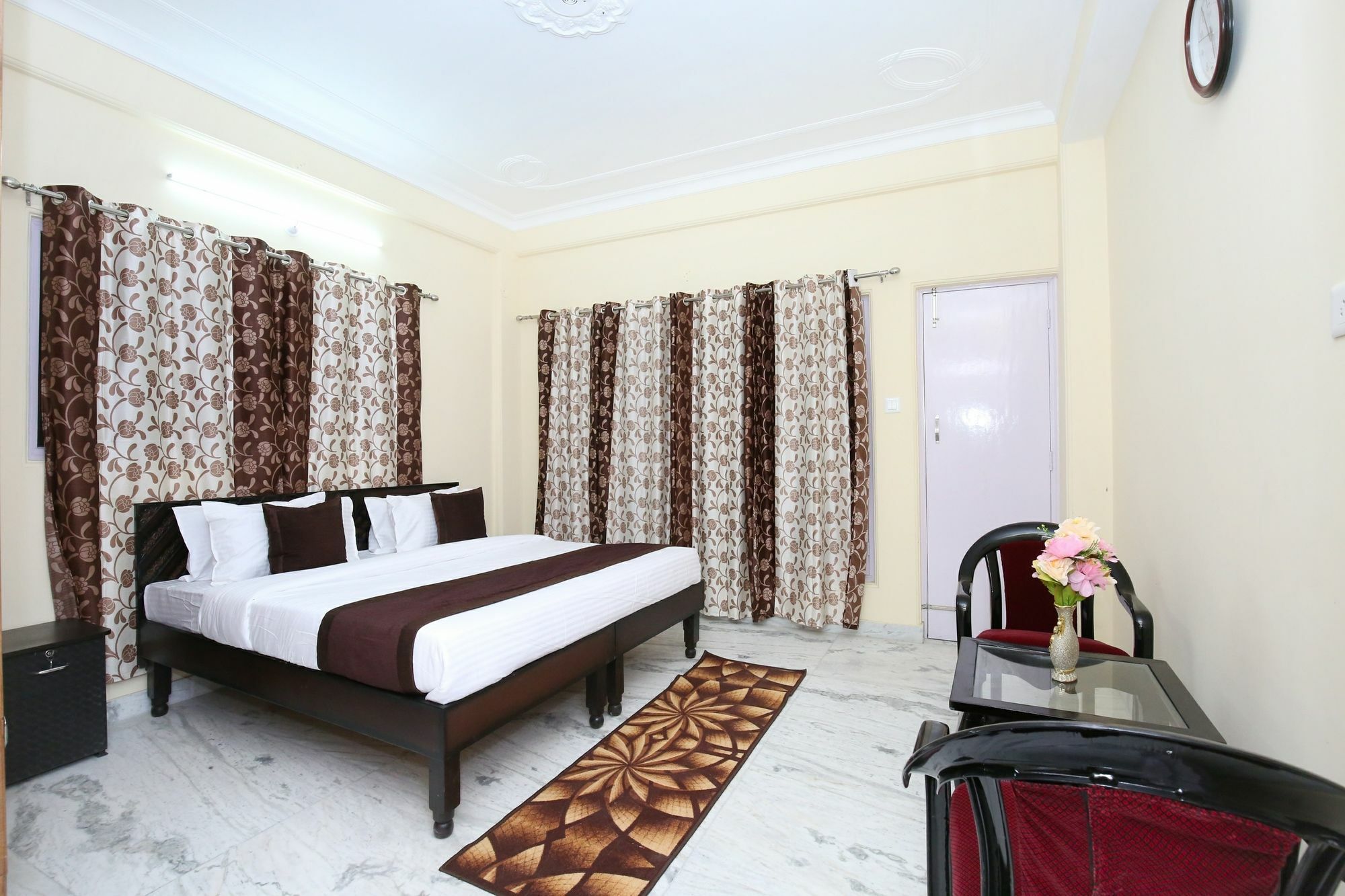 Apartment Oyo 10736 2bhk Nandan Mansion Keleston *