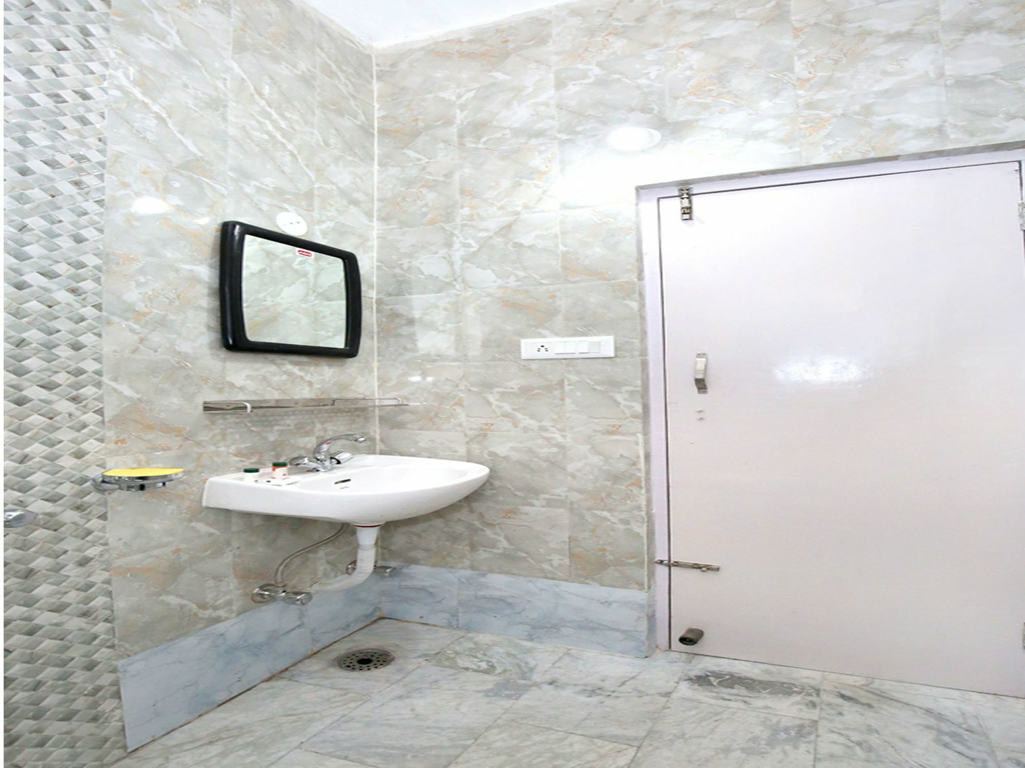Apartment Oyo 10736 2bhk Nandan Mansion Keleston