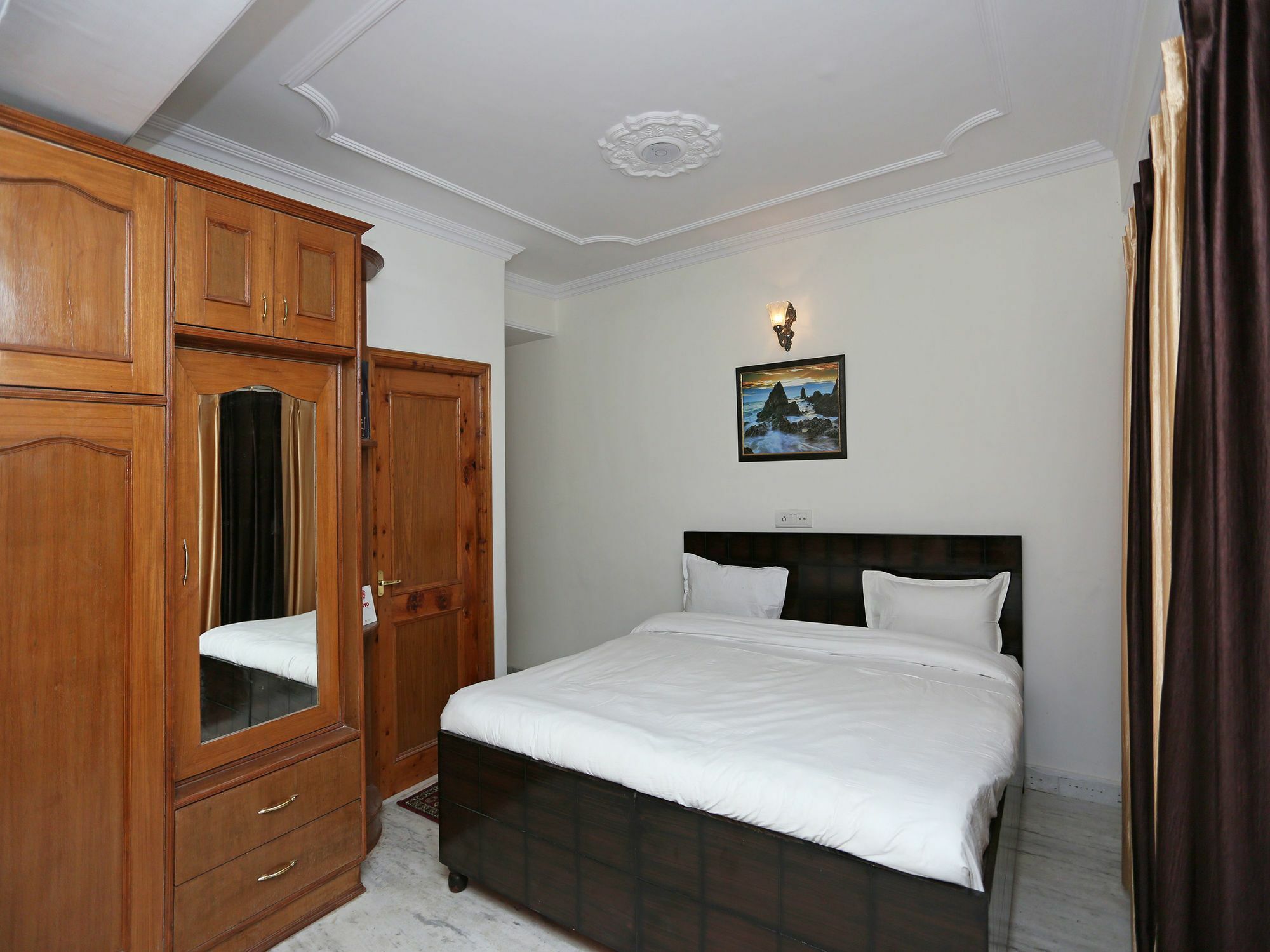 Apartment 4bhk Pinewood Valley