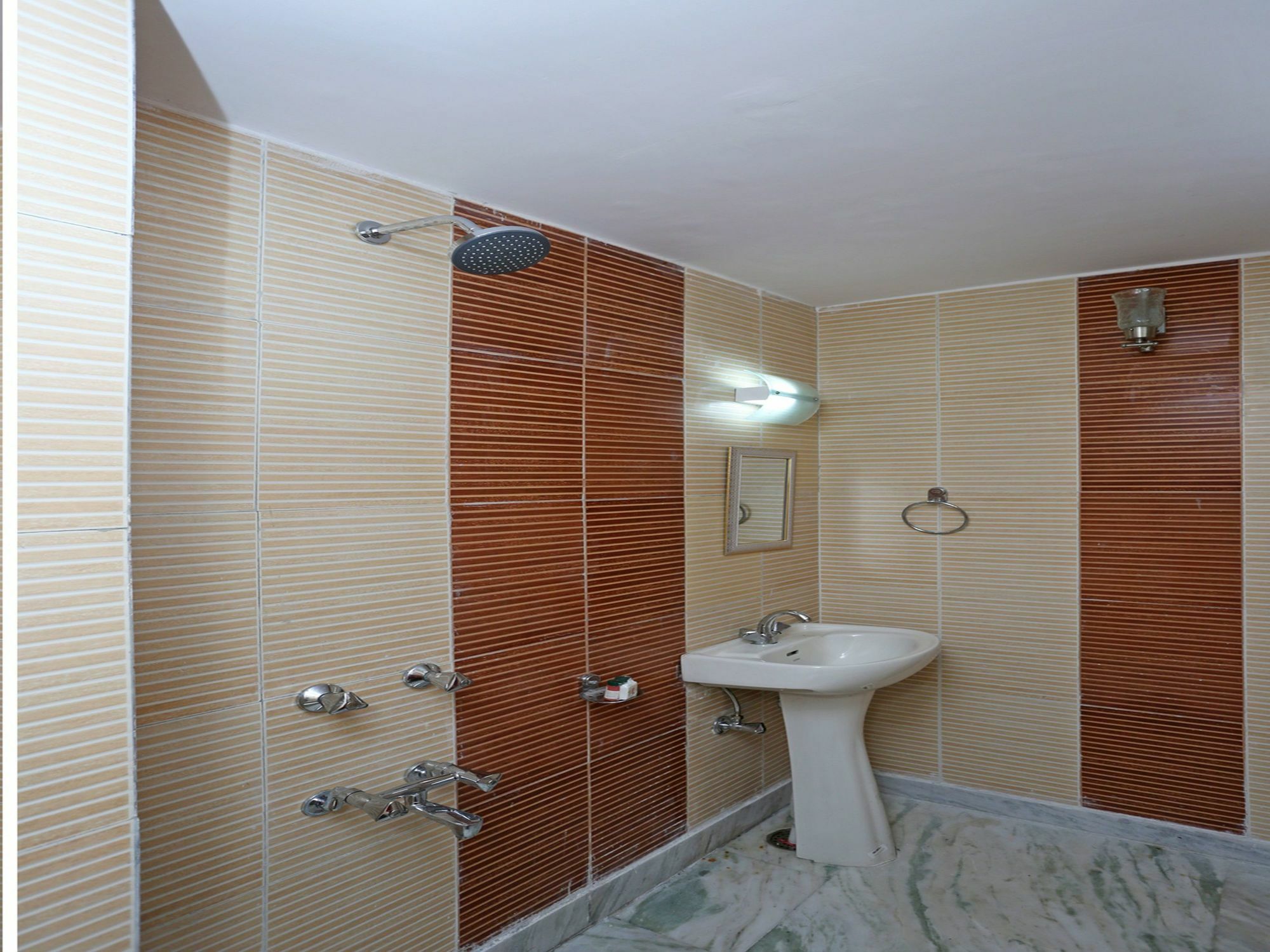 Apartment 4bhk Pinewood Valley