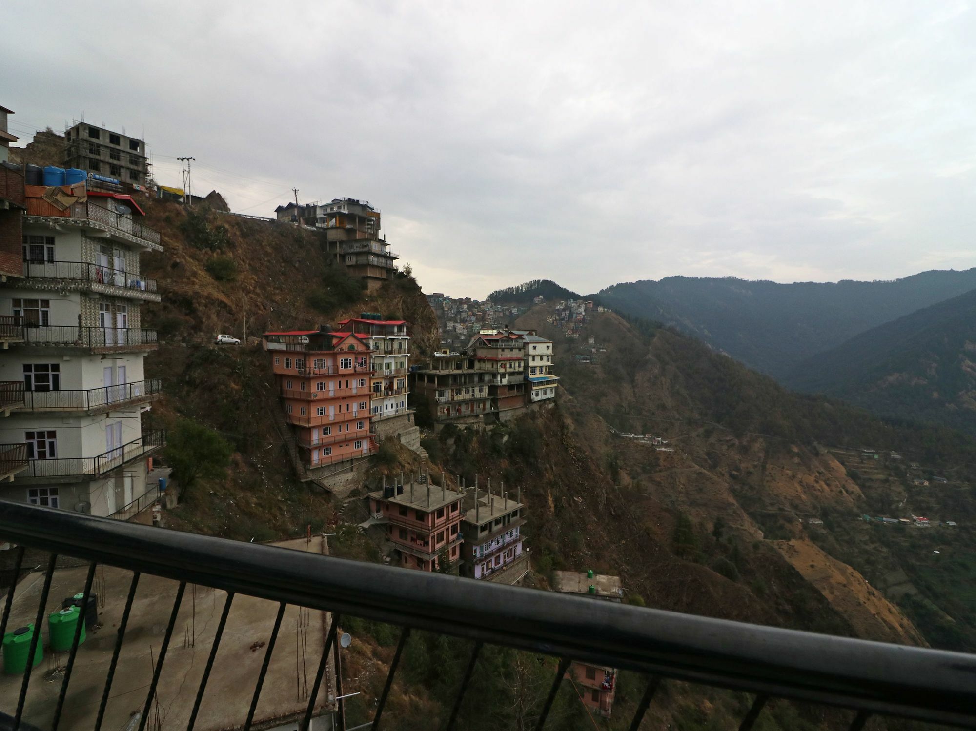 Apartment Oyo 12881 2 Bhk Bhattakufer Shimla