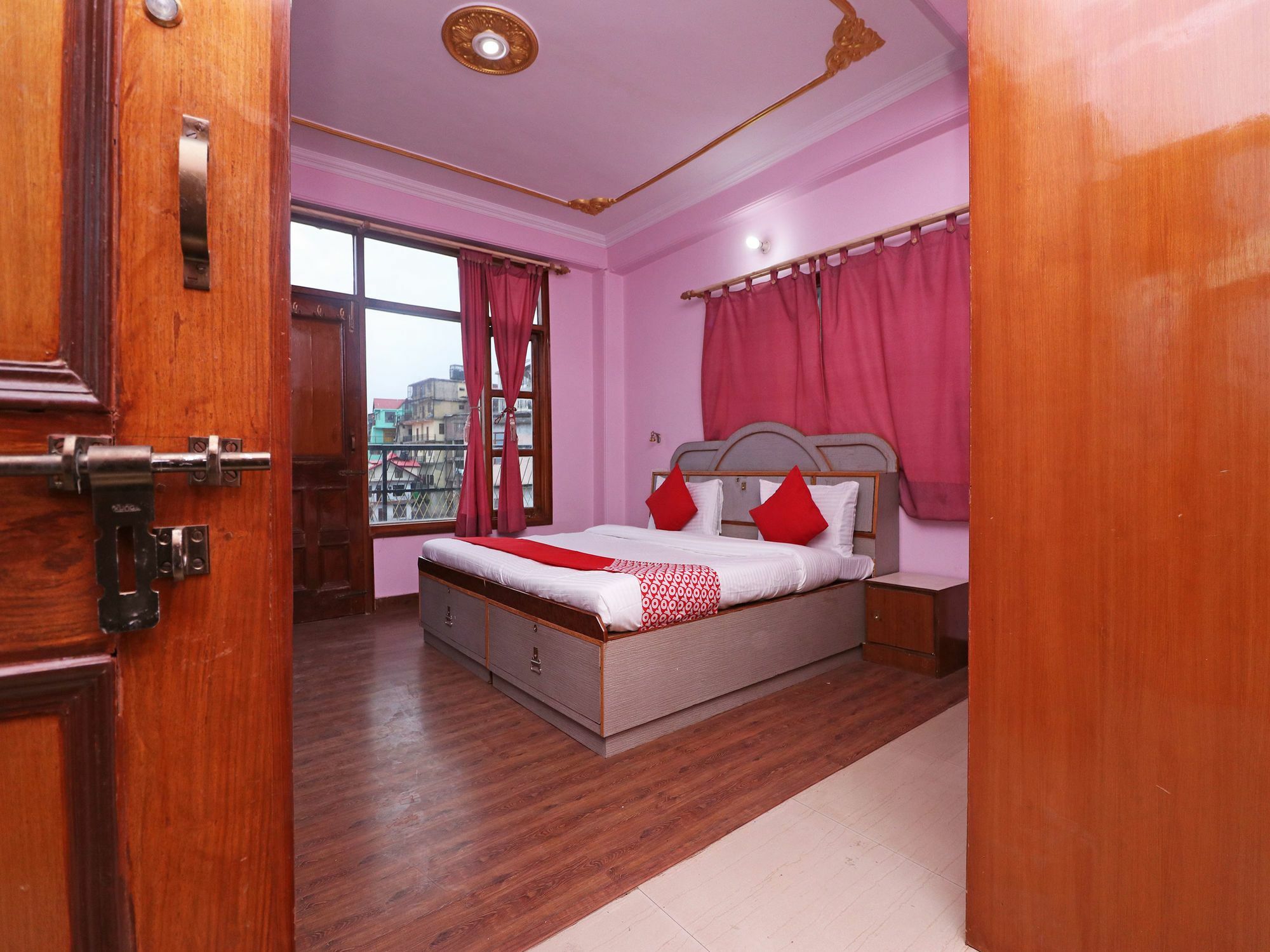 Oyo 12881 2 Bhk Bhattakufer Apartment