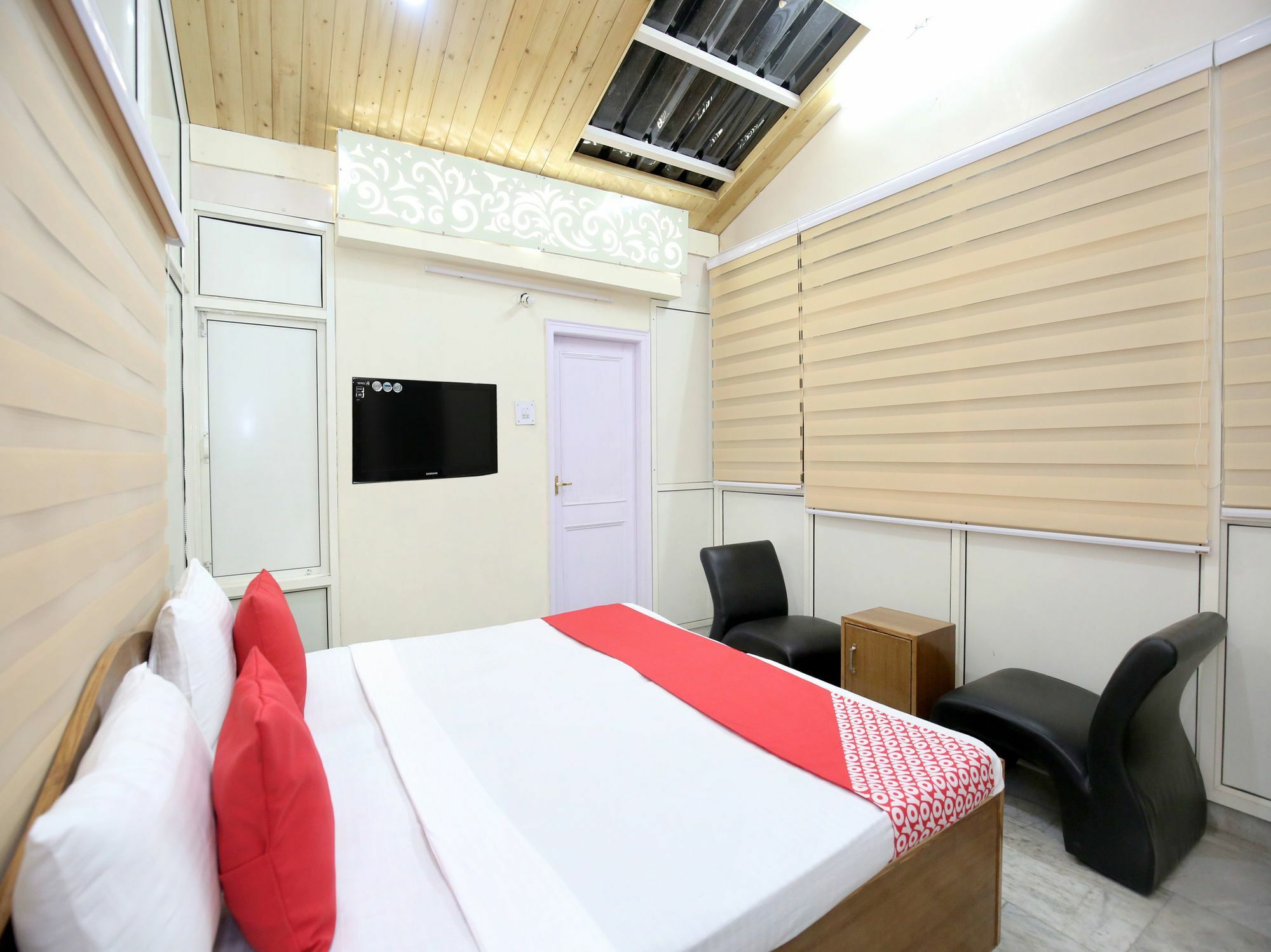 Apartment Oyo 13110 Valley View 3bhk Panthaghati