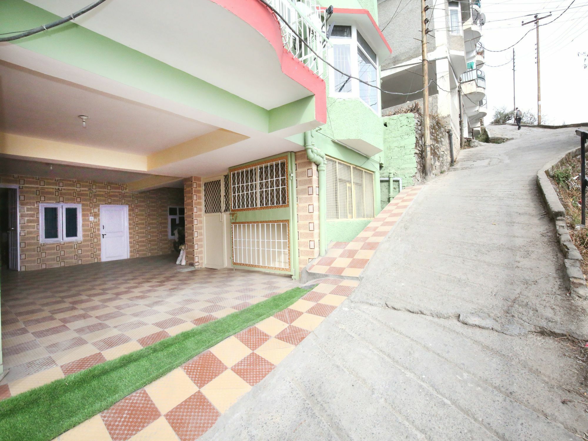 Apartment Oyo 13110 Valley View 3bhk Panthaghati