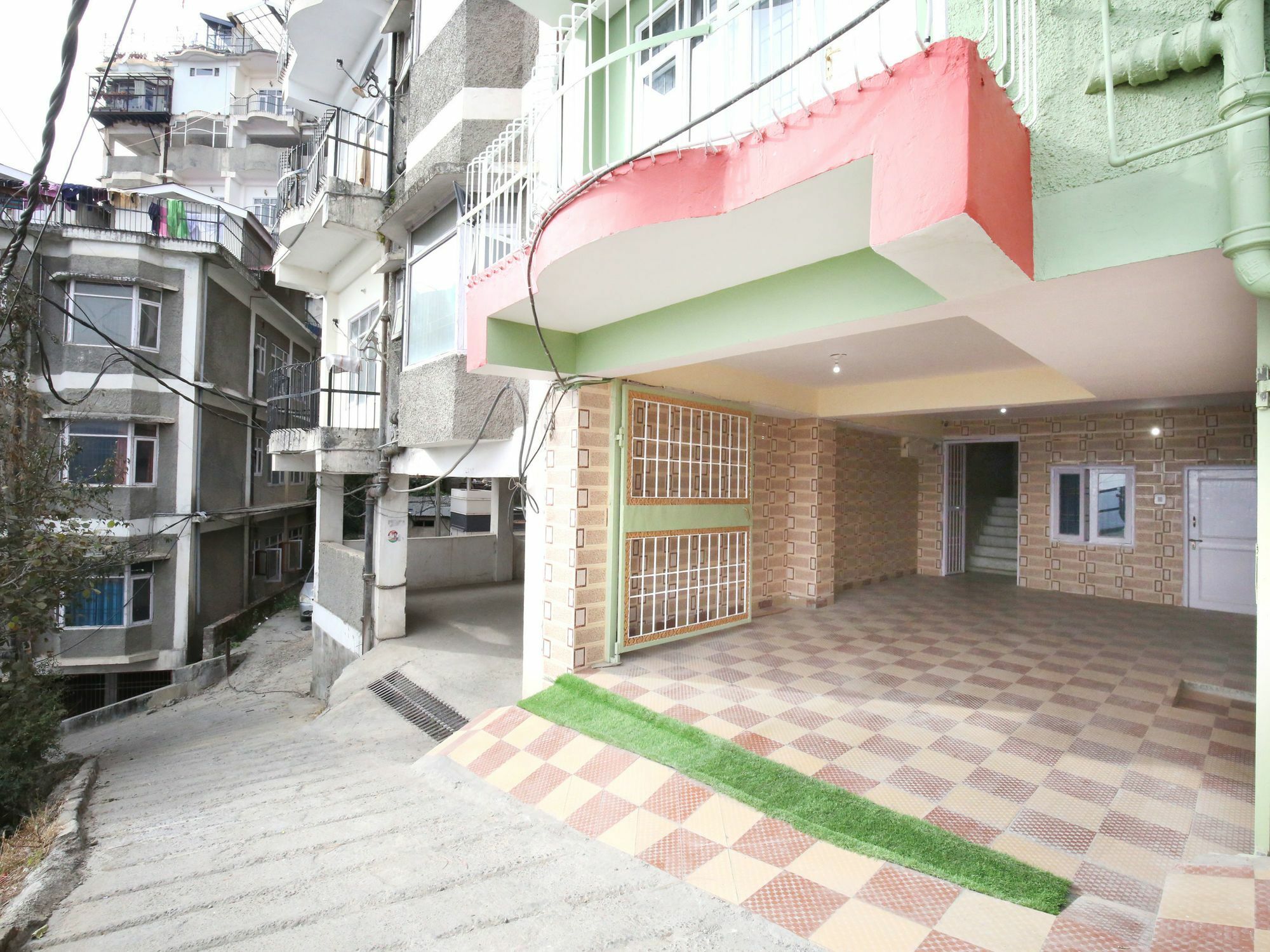 Oyo 13110 Valley View 3bhk Panthaghati *