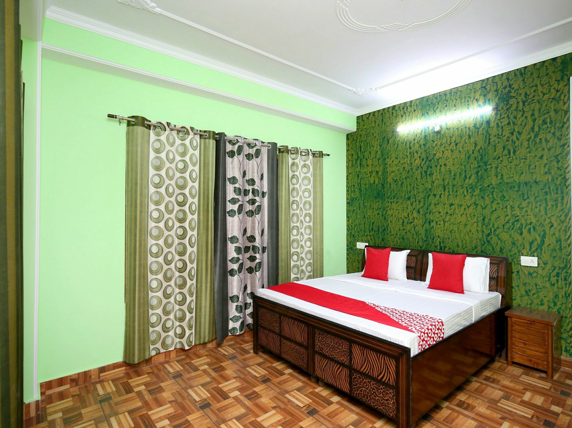 Apartment Oyo 13708 2bhk Kamyana Shimla