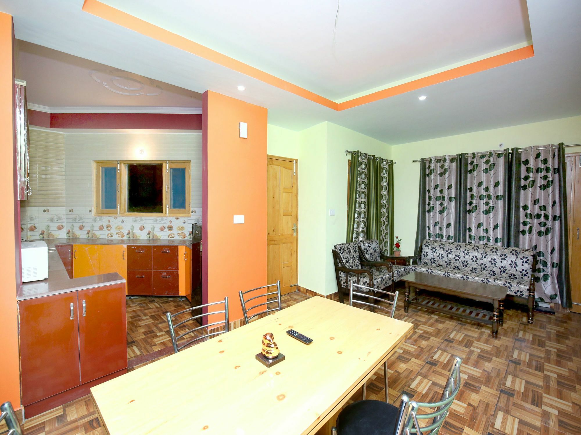 Oyo 13708 2bhk Kamyana Apartment
