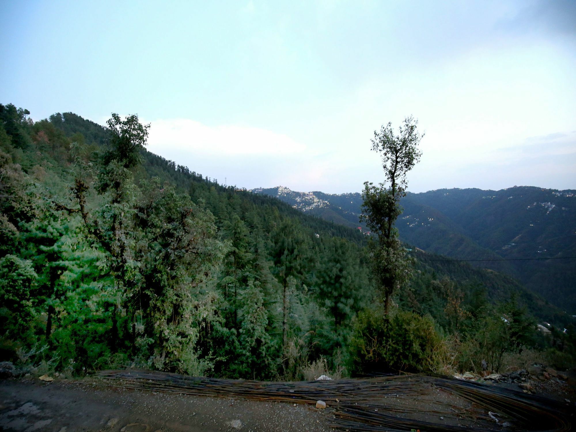 Oyo 13708 2bhk Kamyana * Shimla