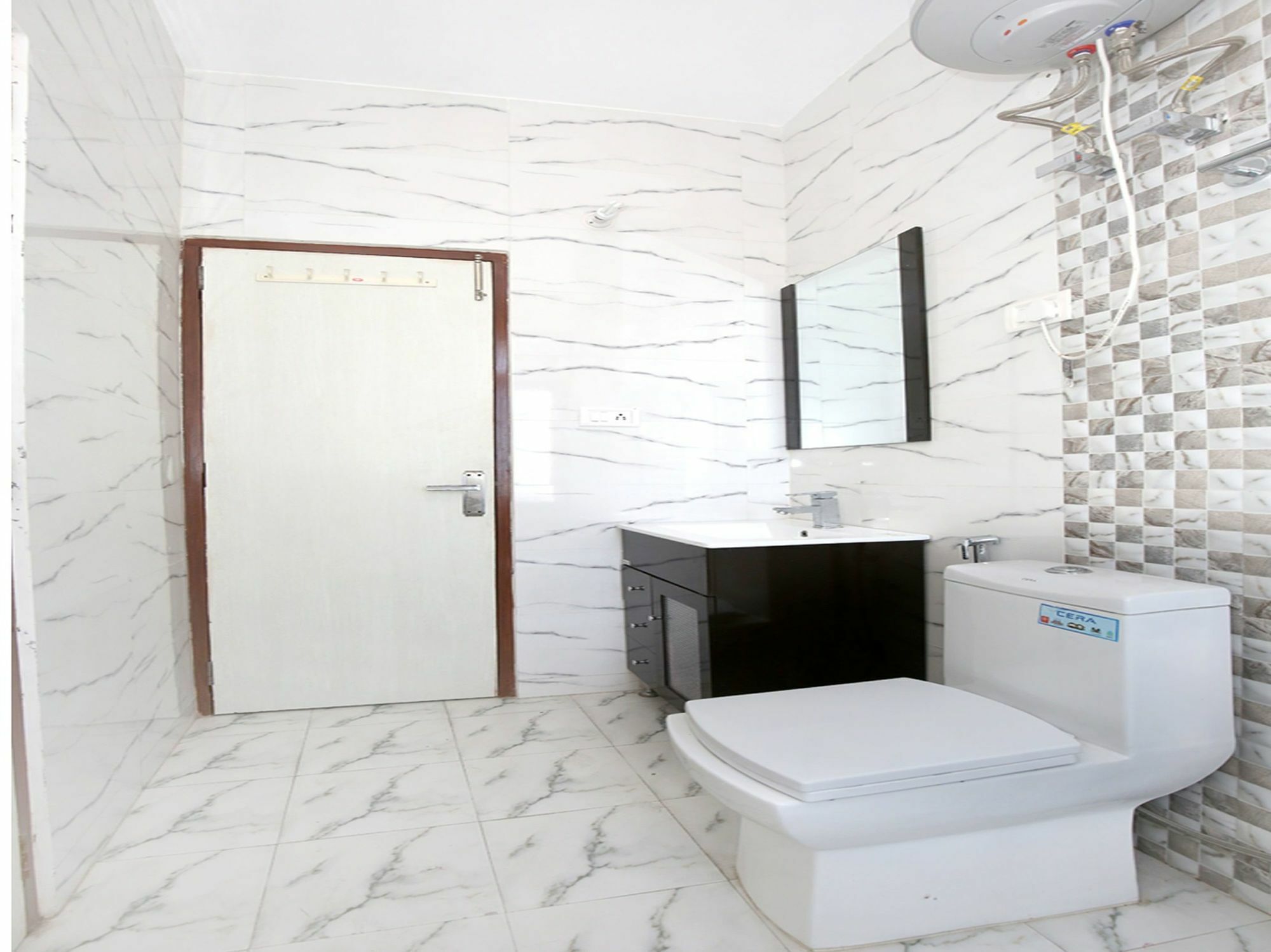 Apartment Oyo 10406 Luxury 3bhk New *