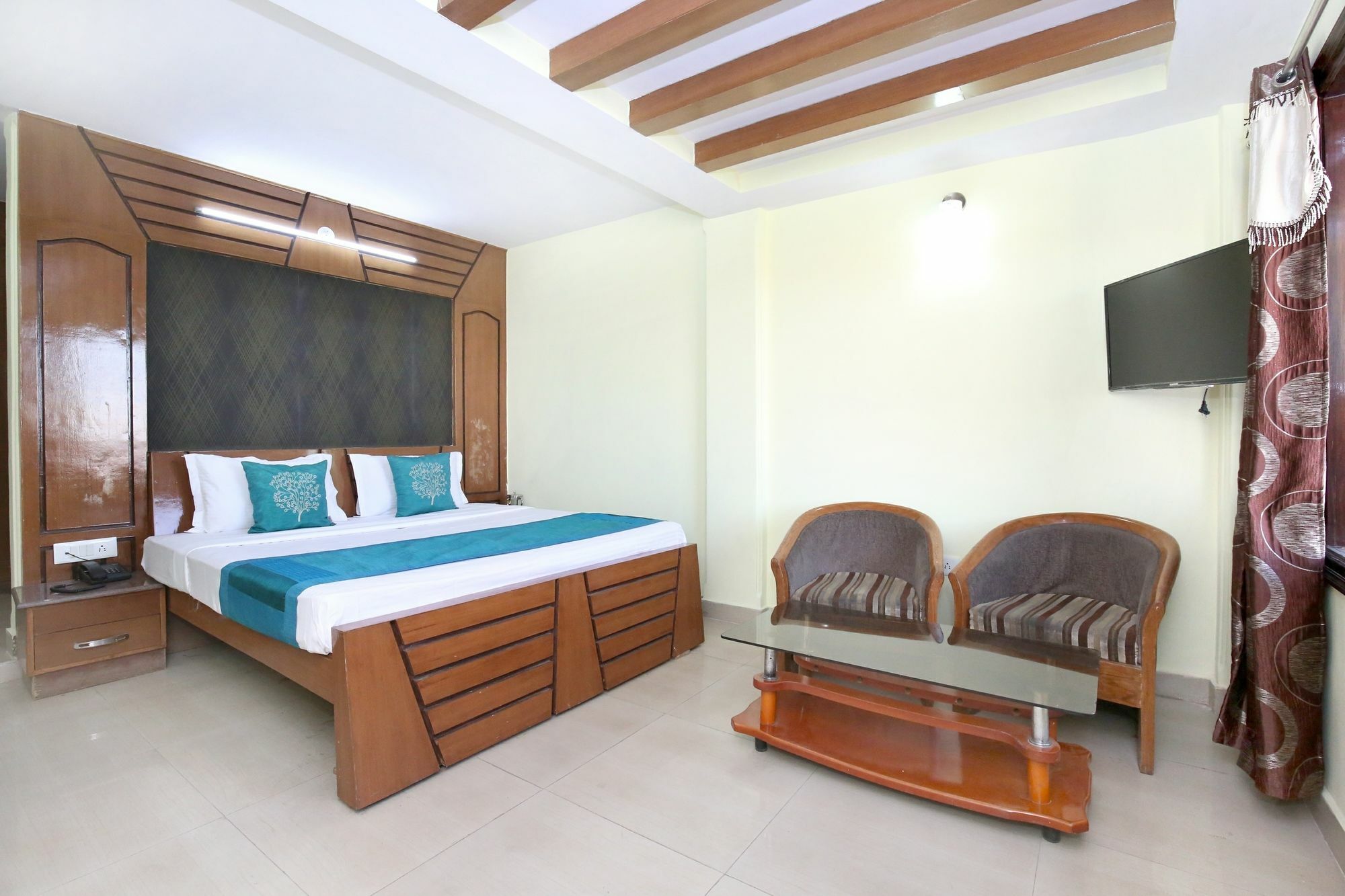 Apartment Oyo 10979 3bhk Hill View Kaithu Shimla