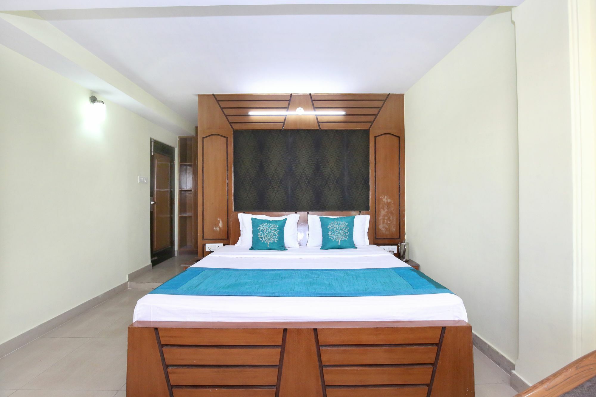 Oyo 10979 3bhk Hill View Kaithu *