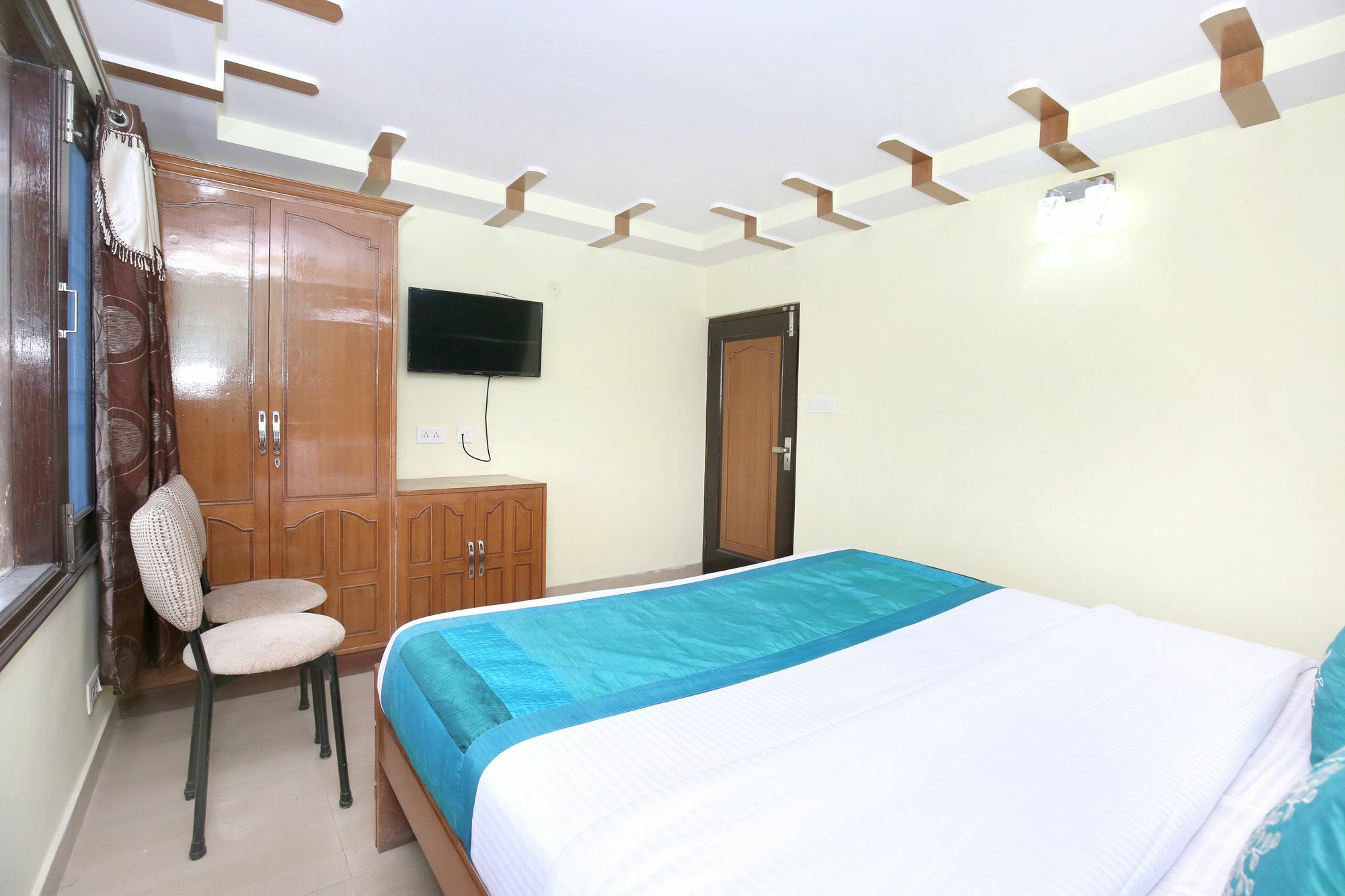 Oyo 10979 3bhk Hill View Kaithu Apartment