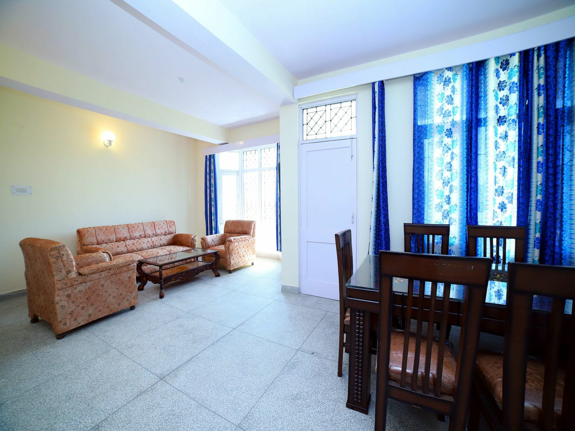 Oyo 12697 Valley View New Apartment Shimla