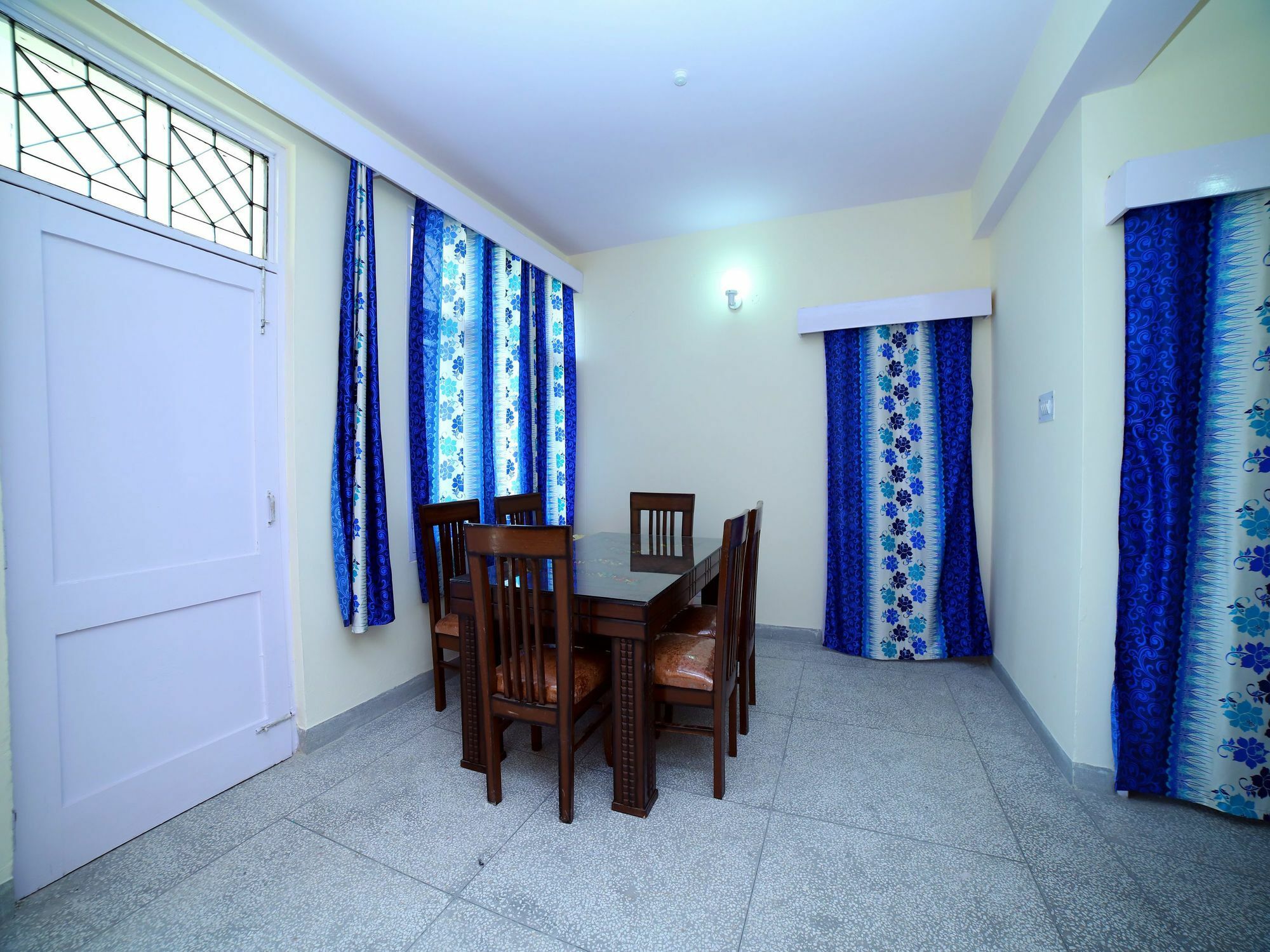 Oyo 12697 Valley View New *
