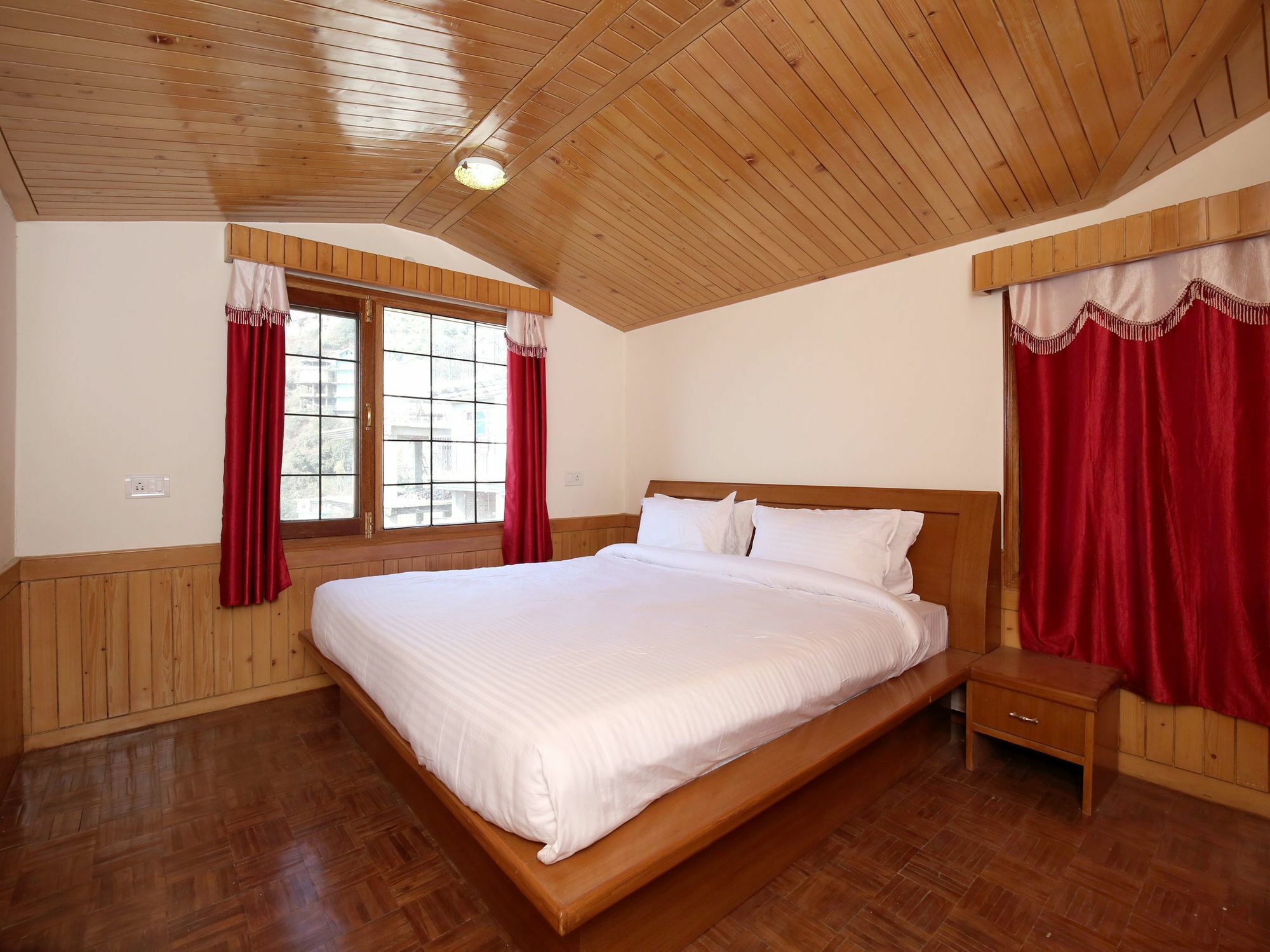 Oyo 10090 Hill View 4bhk Mehli * Shimla