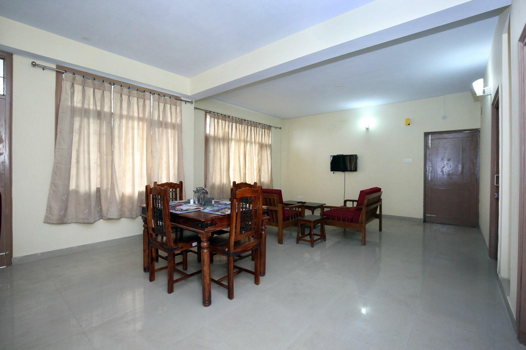 Oyo 9200 Valley View 3 Bhk Hotel