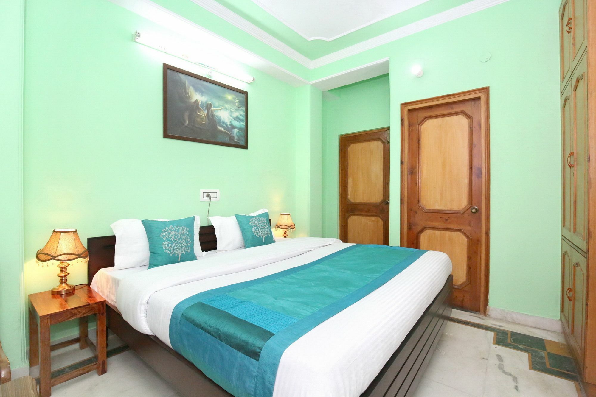 Oyo 10862 3bhk Chotta *