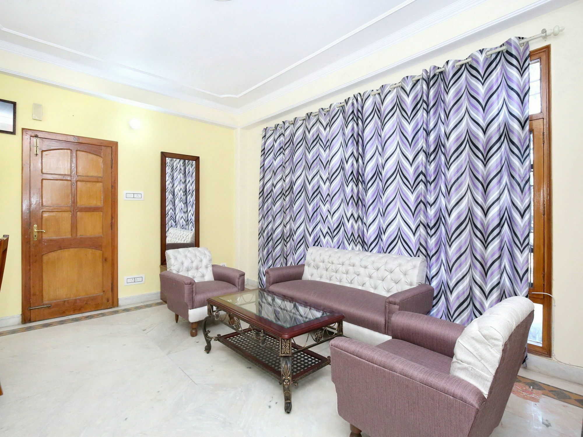 Oyo 10862 3bhk Chotta