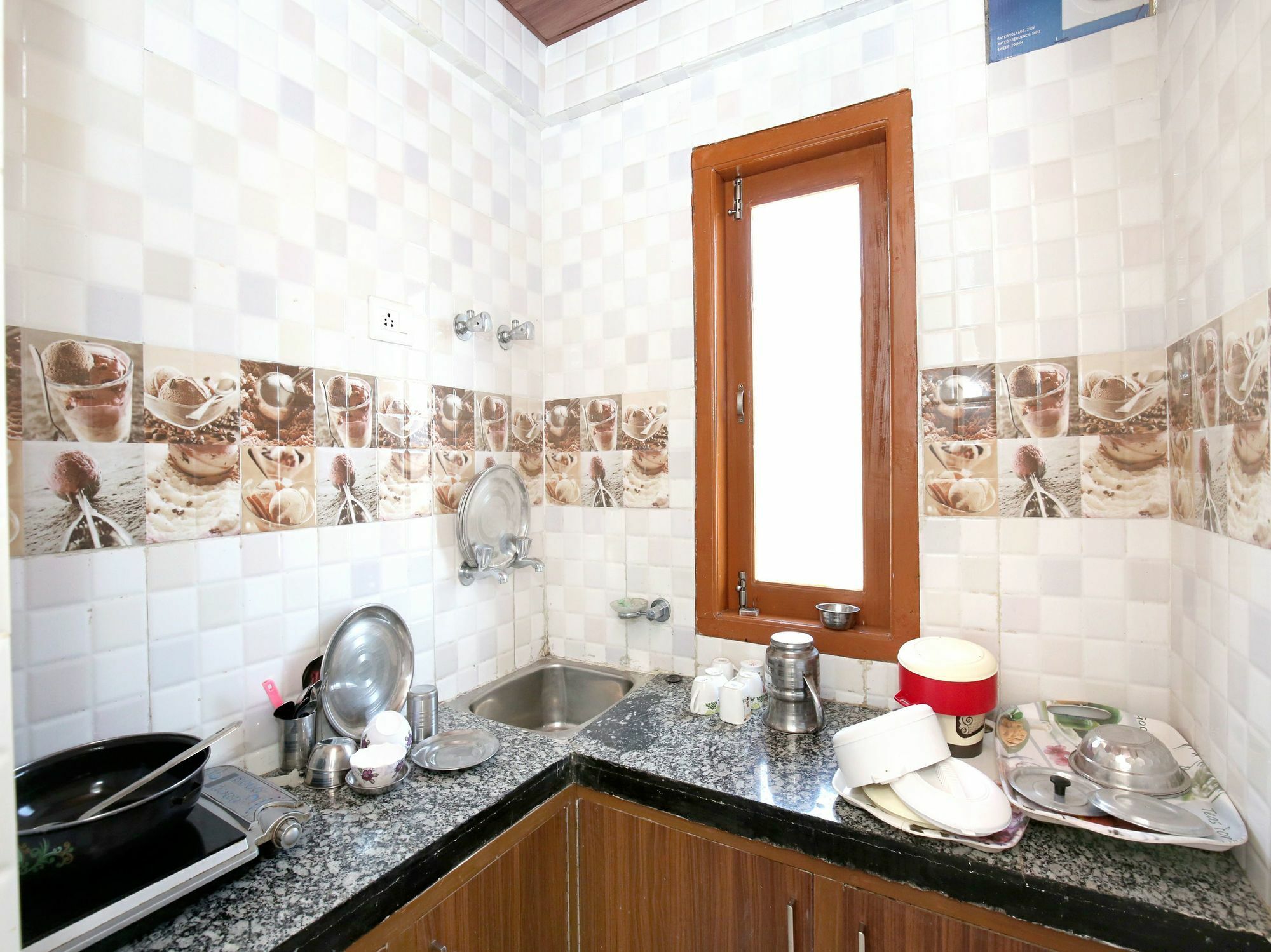 Oyo 12215 1rk Exotic Valley View Chail Apartment Shimla
