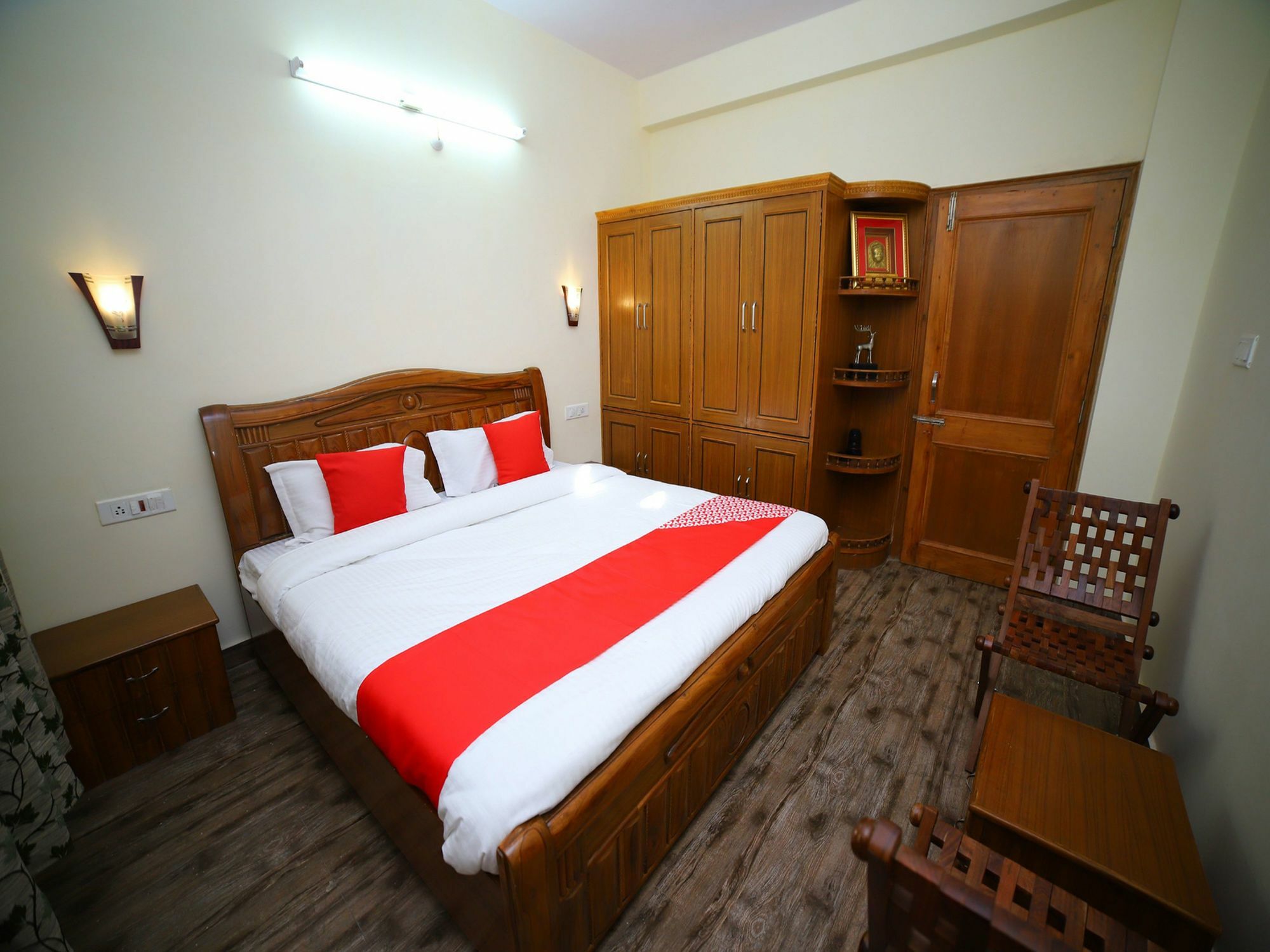 Woods 3bhk In New Apartment Shimla