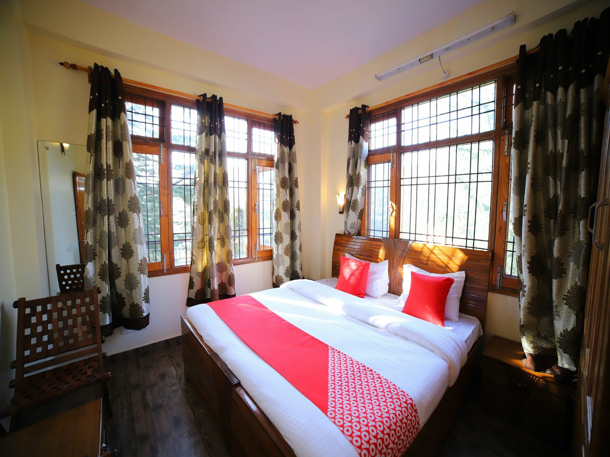 Woods 3bhk In New Apartment Shimla