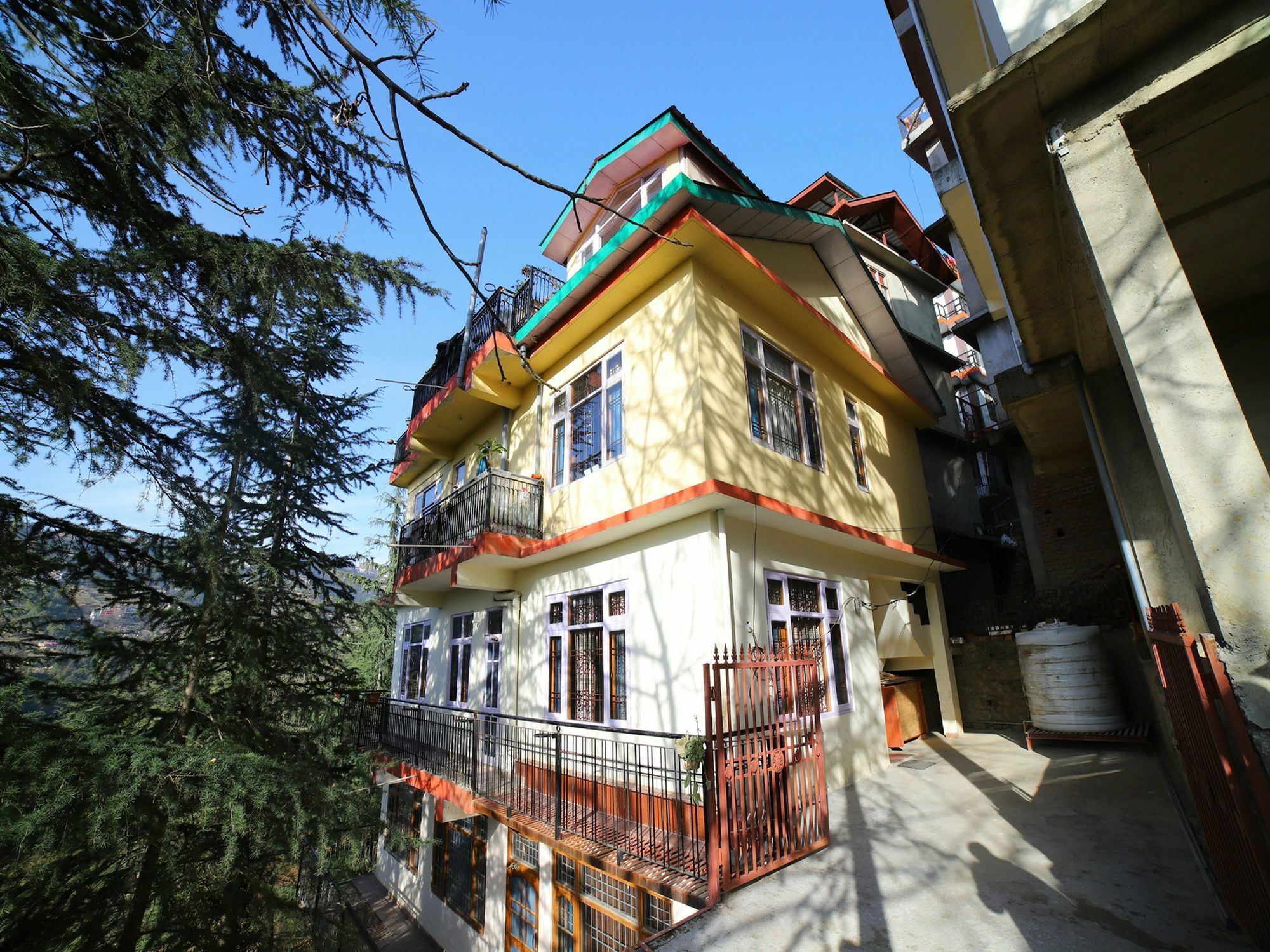 Apartment Woods 3bhk In New *