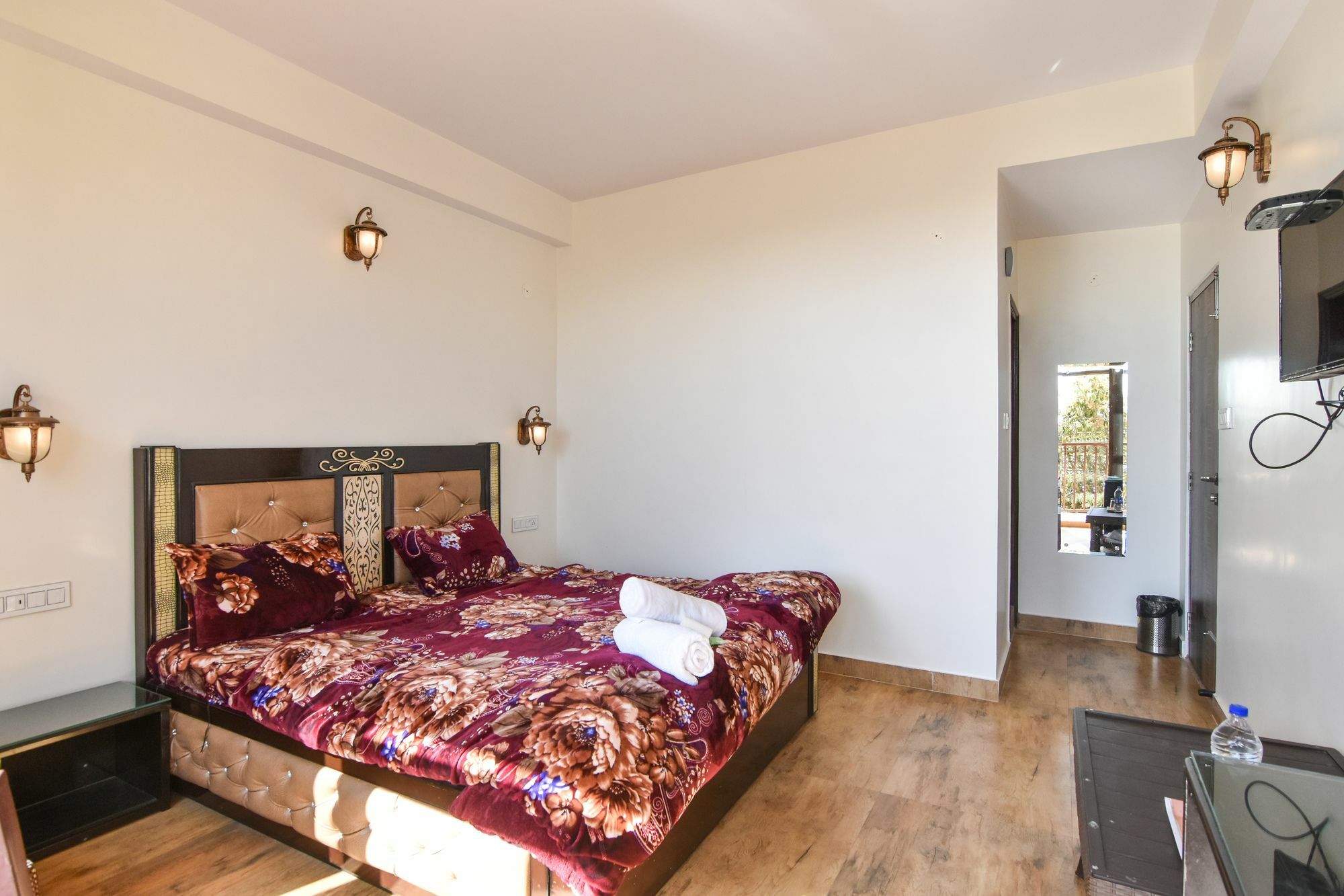 Dhanlakshmi Hotel 3*