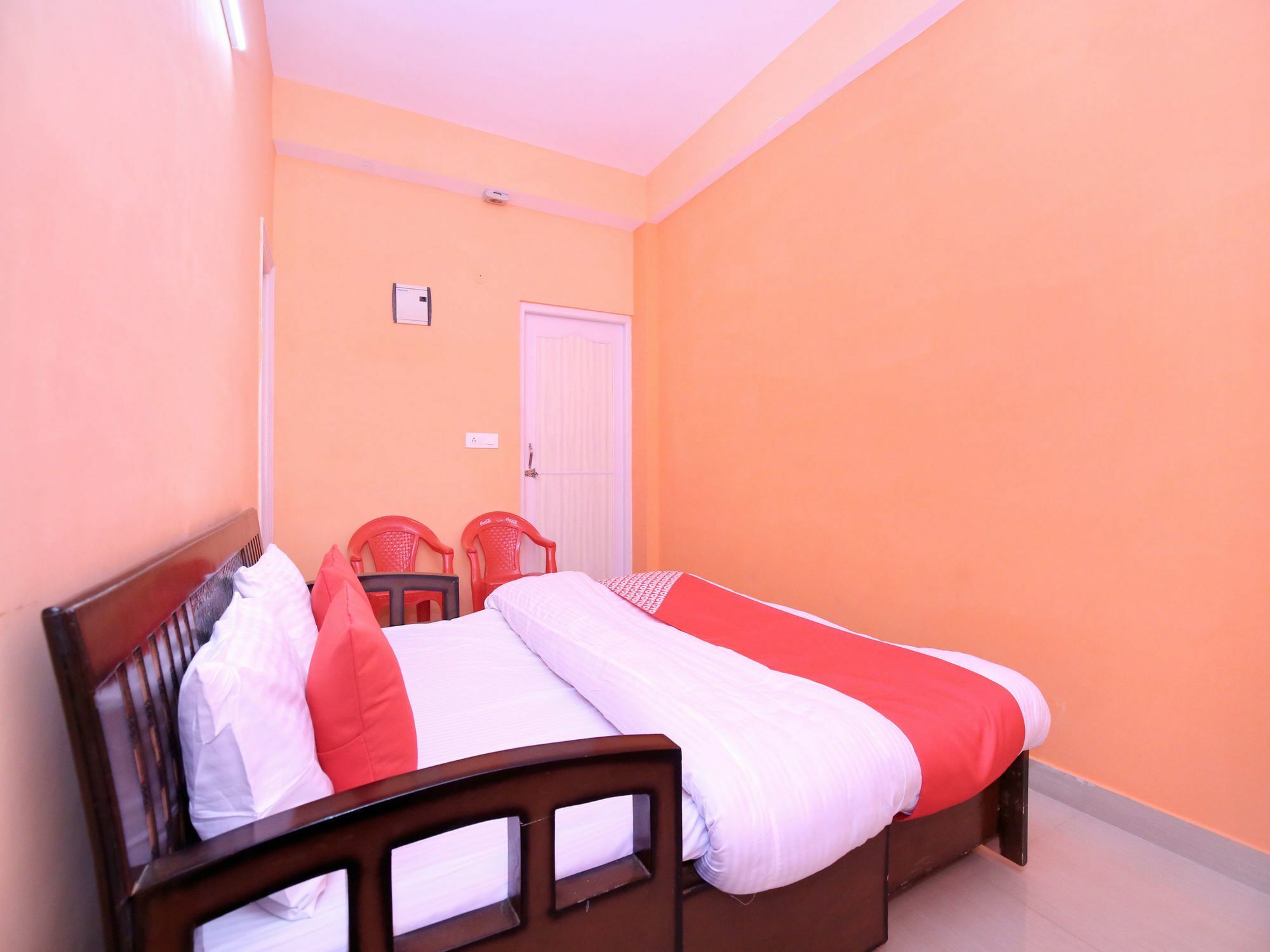 Oyo 11892 2rk Hills Shimla