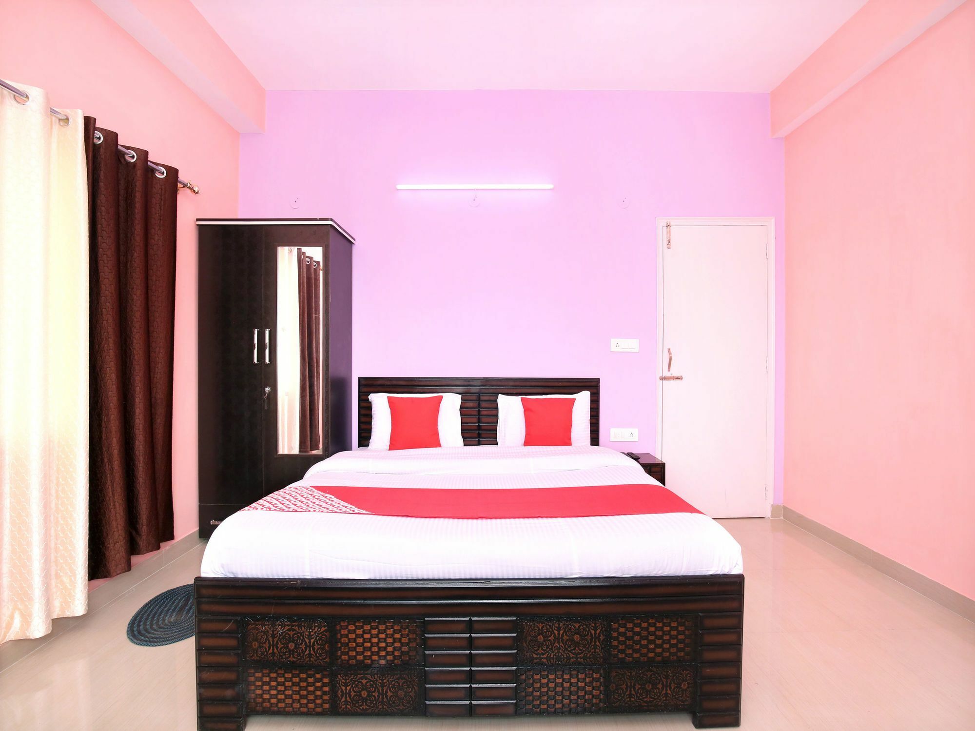 Oyo 11892 2rk Hills Apartment *