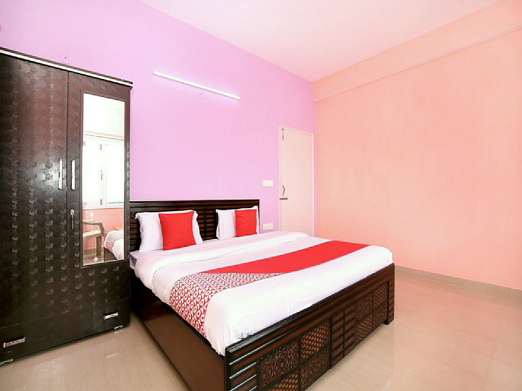 Oyo 11892 2rk Hills Apartment Shimla